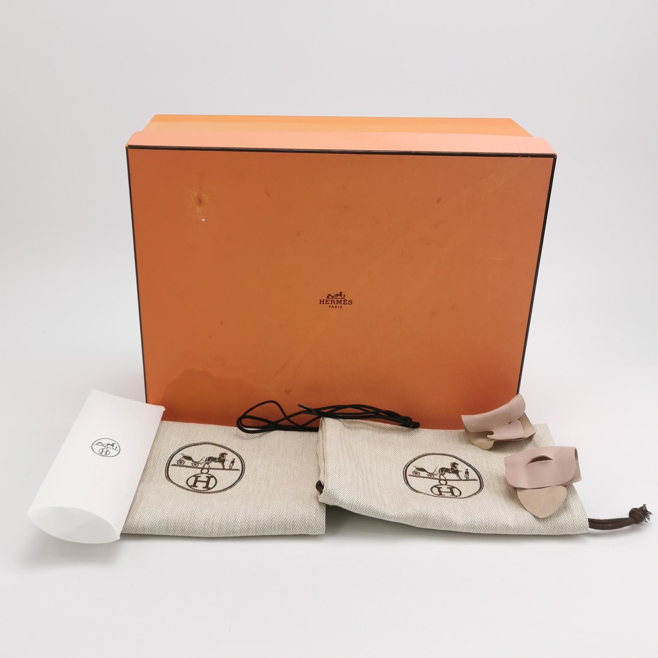 Hermes Hermes Women 5 Lowtop Sneakers Size US 5 / IT 35 - 6 Thumbnail