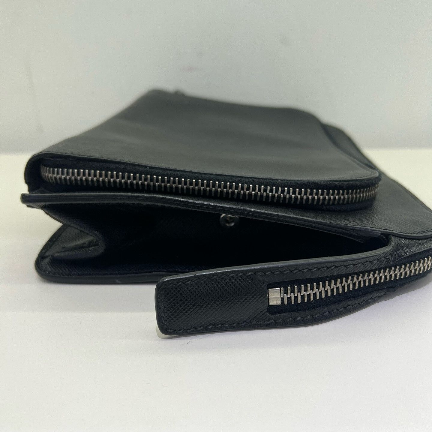 Prada Prada Saffiano Leather Clutch Size ONE SIZE Size ONE SIZE - 11 Thumbnail