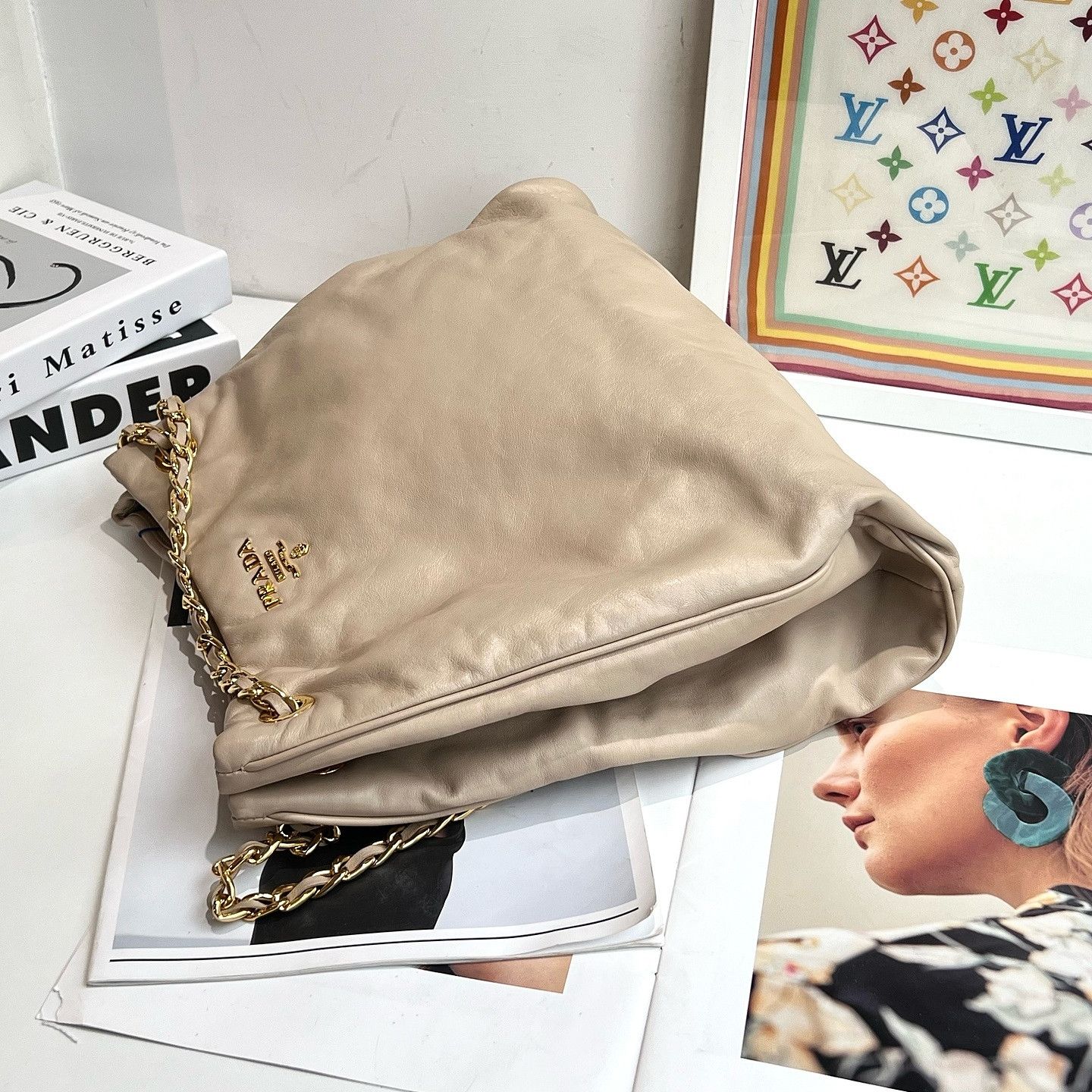 Prada Prada Gold Chain Leather Shoulder Bag ONE SIZE Size ONE SIZE - 4 Thumbnail