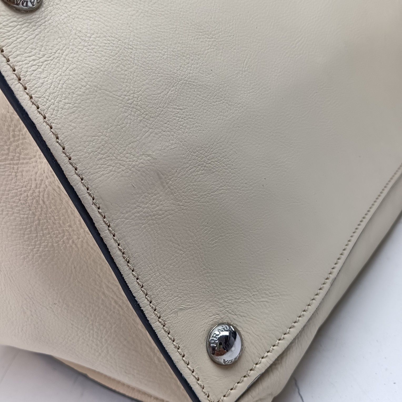 Prada Prada Leather Tote Bag Size ONE SIZE Size ONE SIZE - 15 Thumbnail