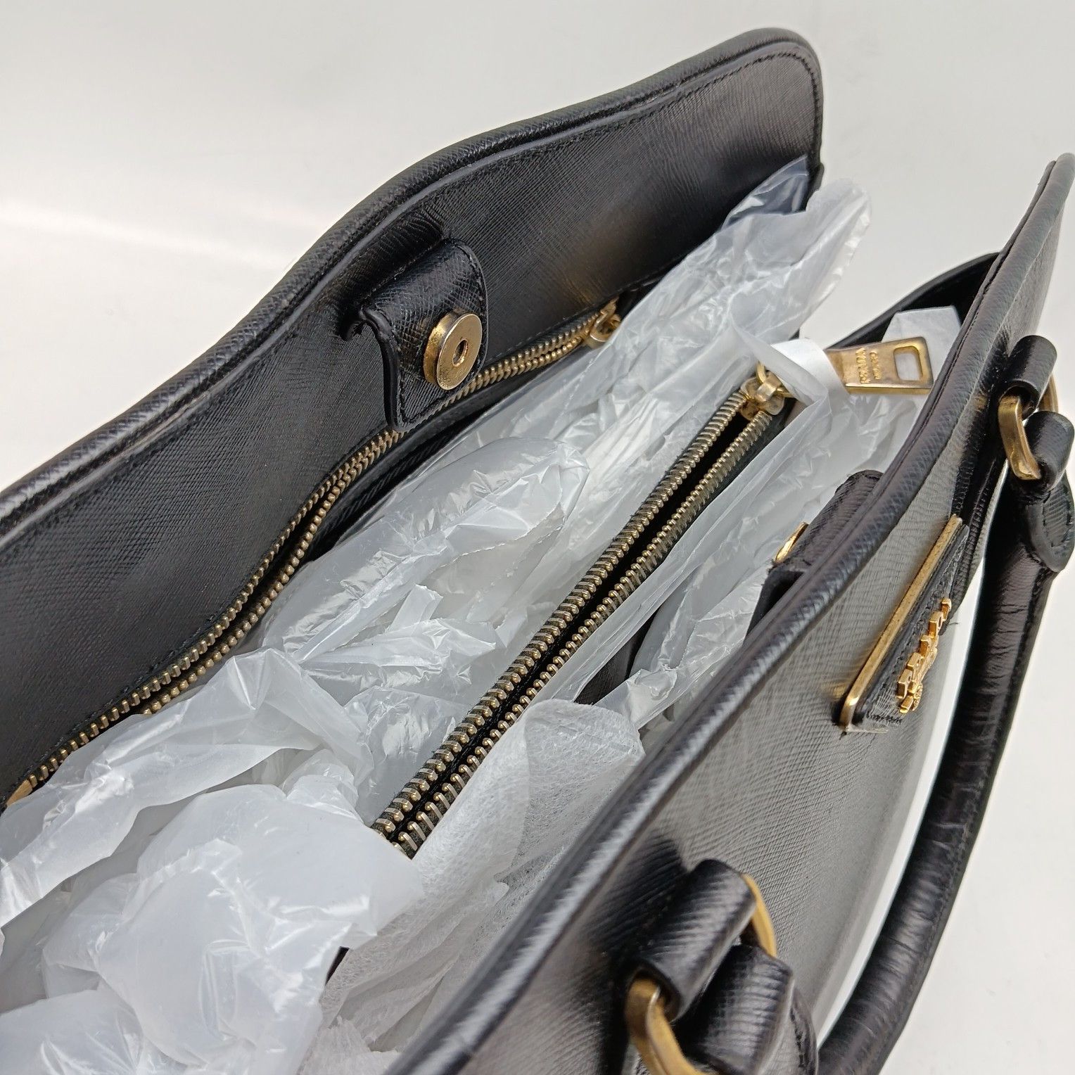 Prada Prada Saffiano Leather Handbag Size ONE SIZE - 20 Thumbnail