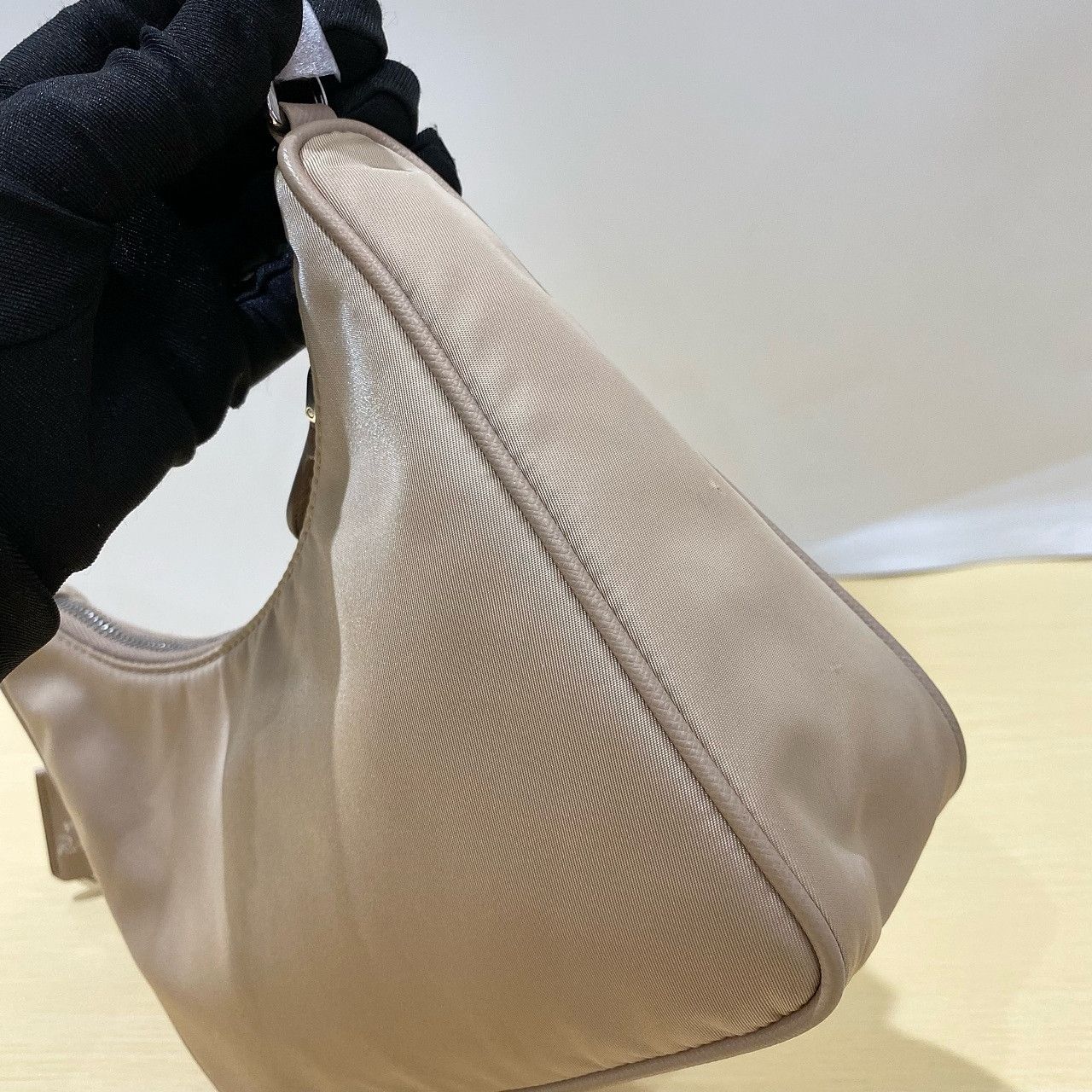 Prada Prada Re-Edition 2005 Nylon Shoulder Bag One Size Size ONE SIZE - 5 Thumbnail