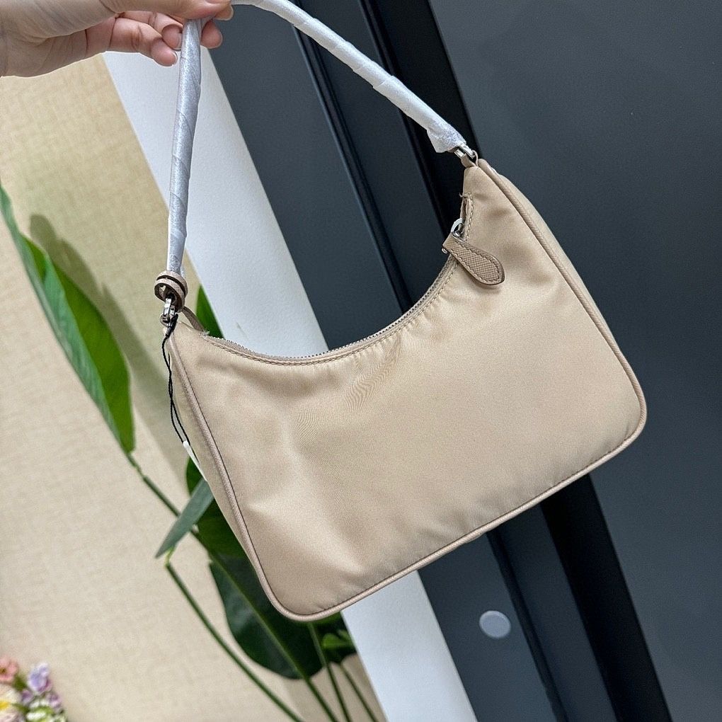 Prada Prada Re-Edition 2005 Nylon Shoulder Bag One Size Size ONE SIZE - 3 Thumbnail