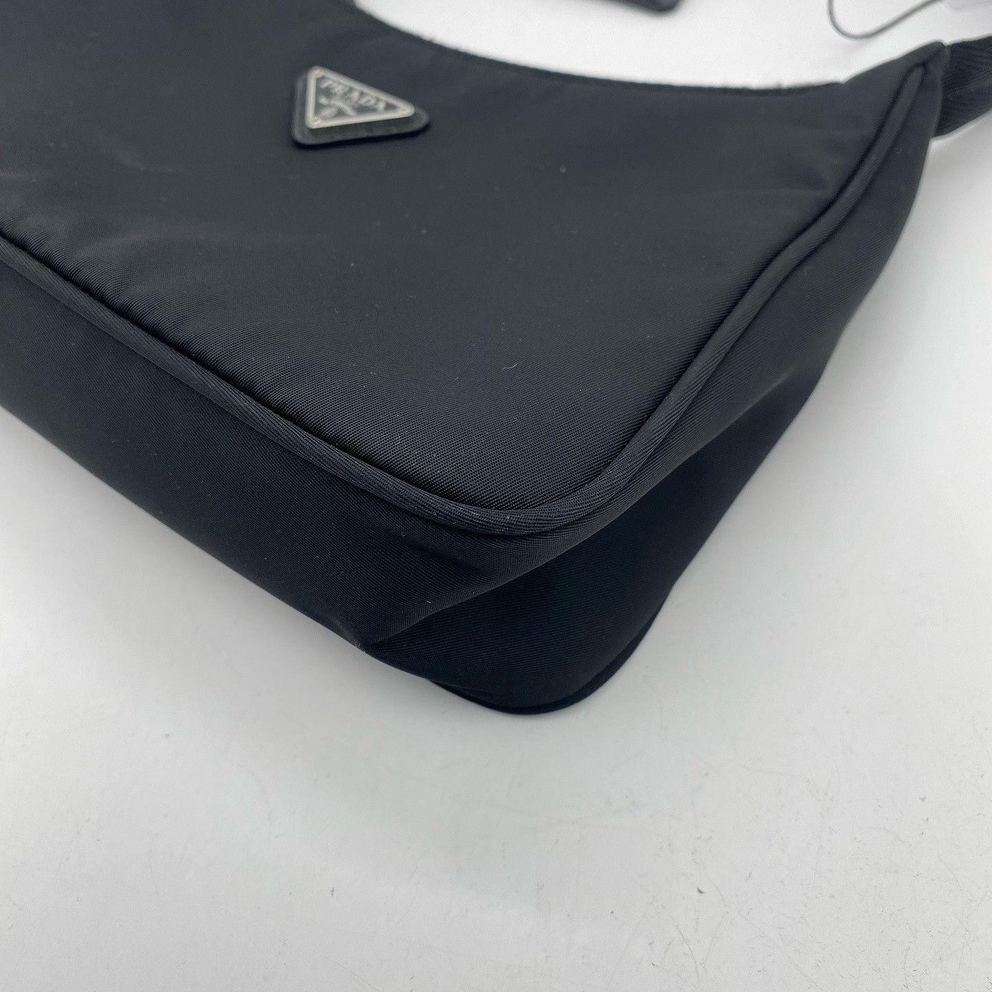 Prada Prada Re-Edition 2000 Black Nylon Hobo Bag Size ONE SIZE - 10 Thumbnail
