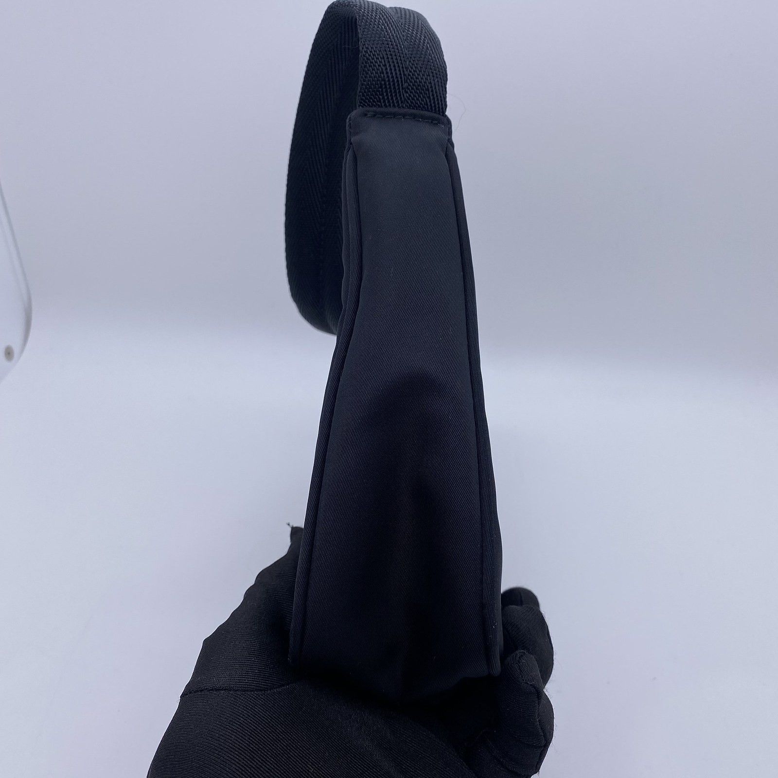 Prada Prada Re-Edition 2000 Black Nylon Hobo Bag Size ONE SIZE - 4 Thumbnail