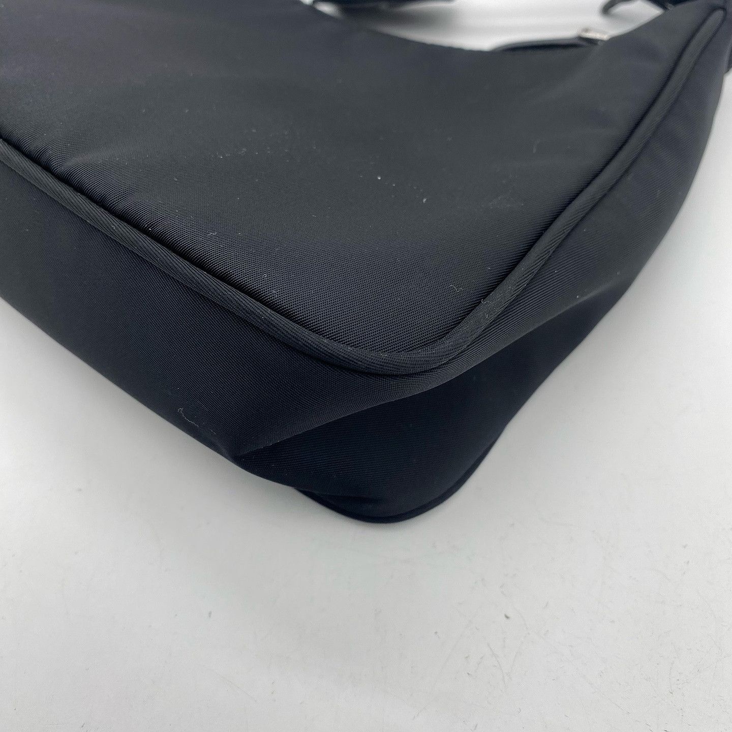 Prada Prada Re-Edition 2000 Black Nylon Hobo Bag Size ONE SIZE - 12 Thumbnail
