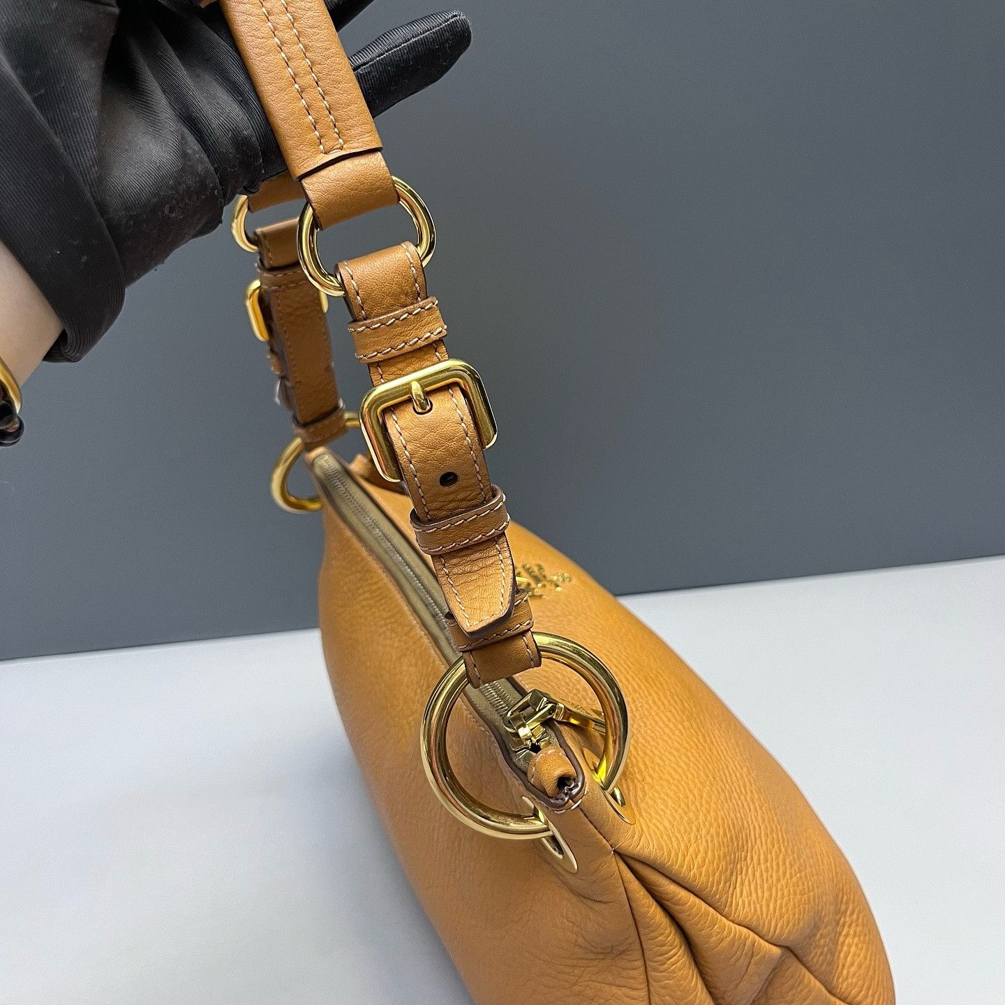 Prada Prada Orange Pebble Leather Shoulder Bag Size ONE SIZE - 18 Thumbnail