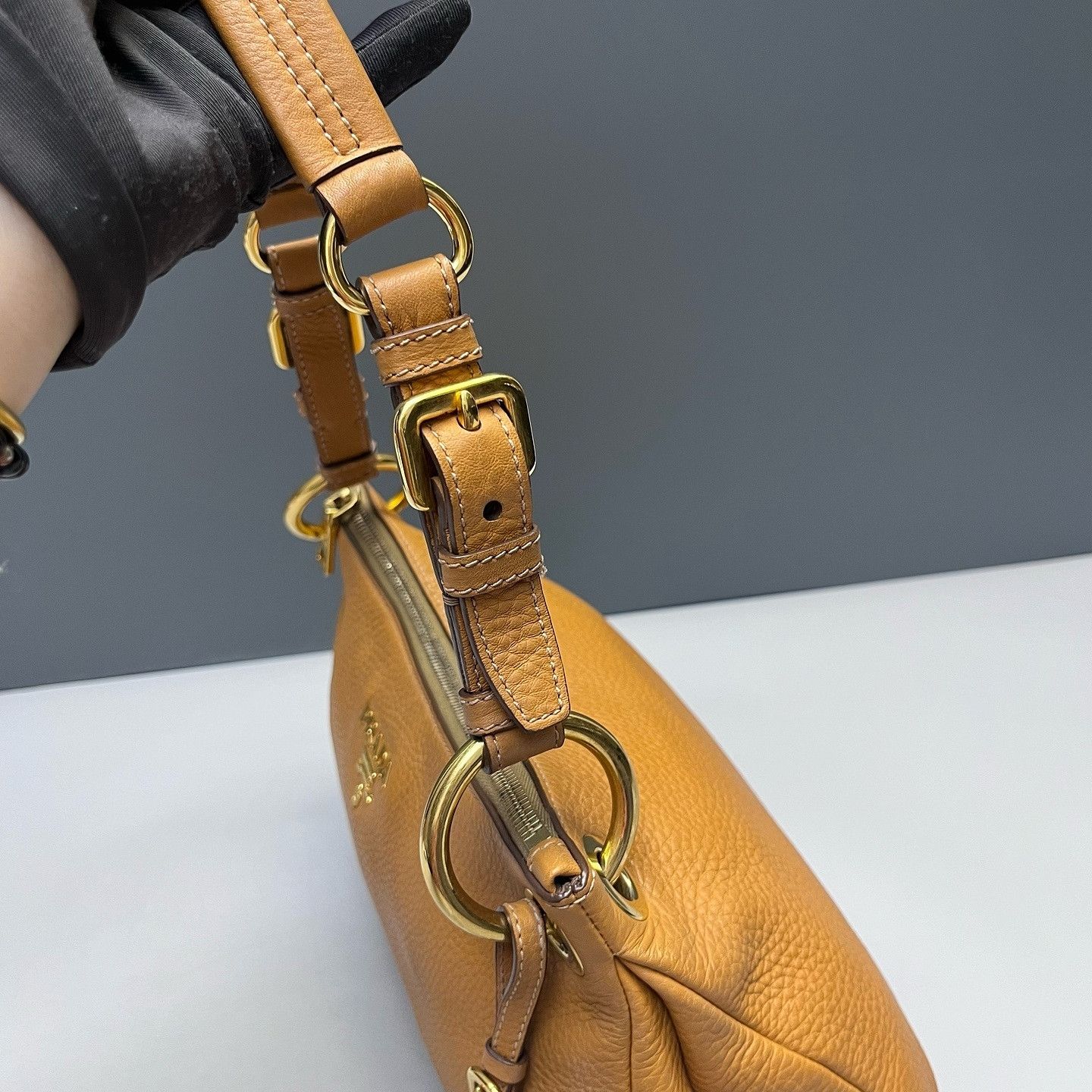 Prada Prada Orange Pebble Leather Shoulder Bag Size ONE SIZE - 19 Thumbnail