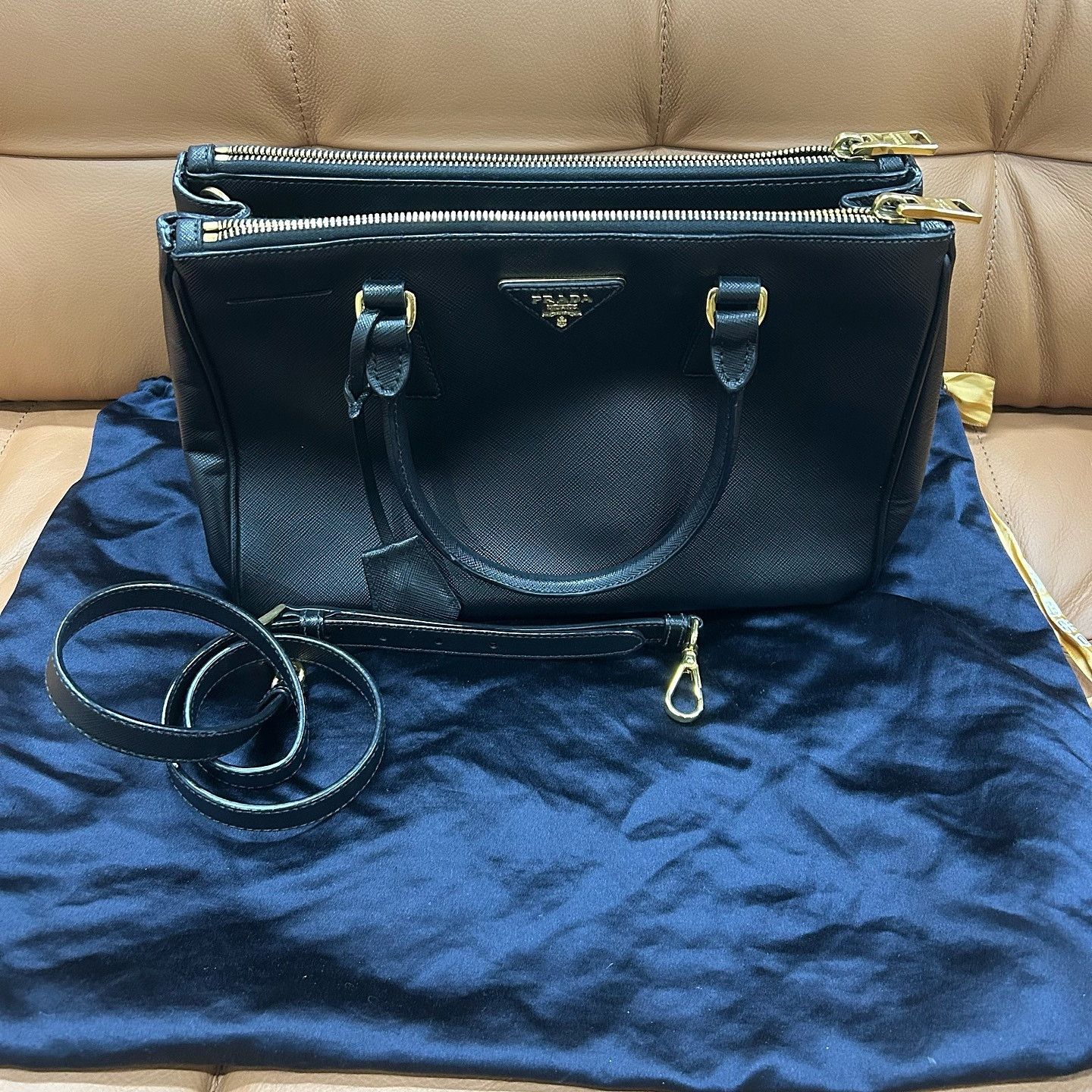 Prada Prada Saffiano Leather Galleria Bag ONE SIZE Size ONE SIZE - 6 Thumbnail