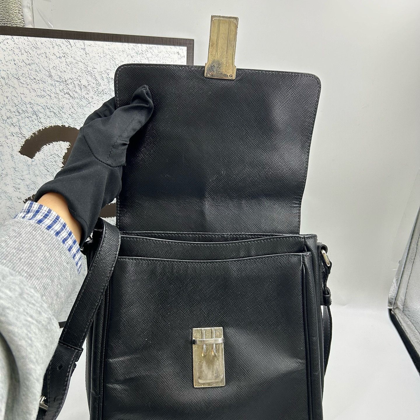 Prada Prada Saffiano Leather Crossbody Bag ONE SIZE Size ONE SIZE - 9 Thumbnail