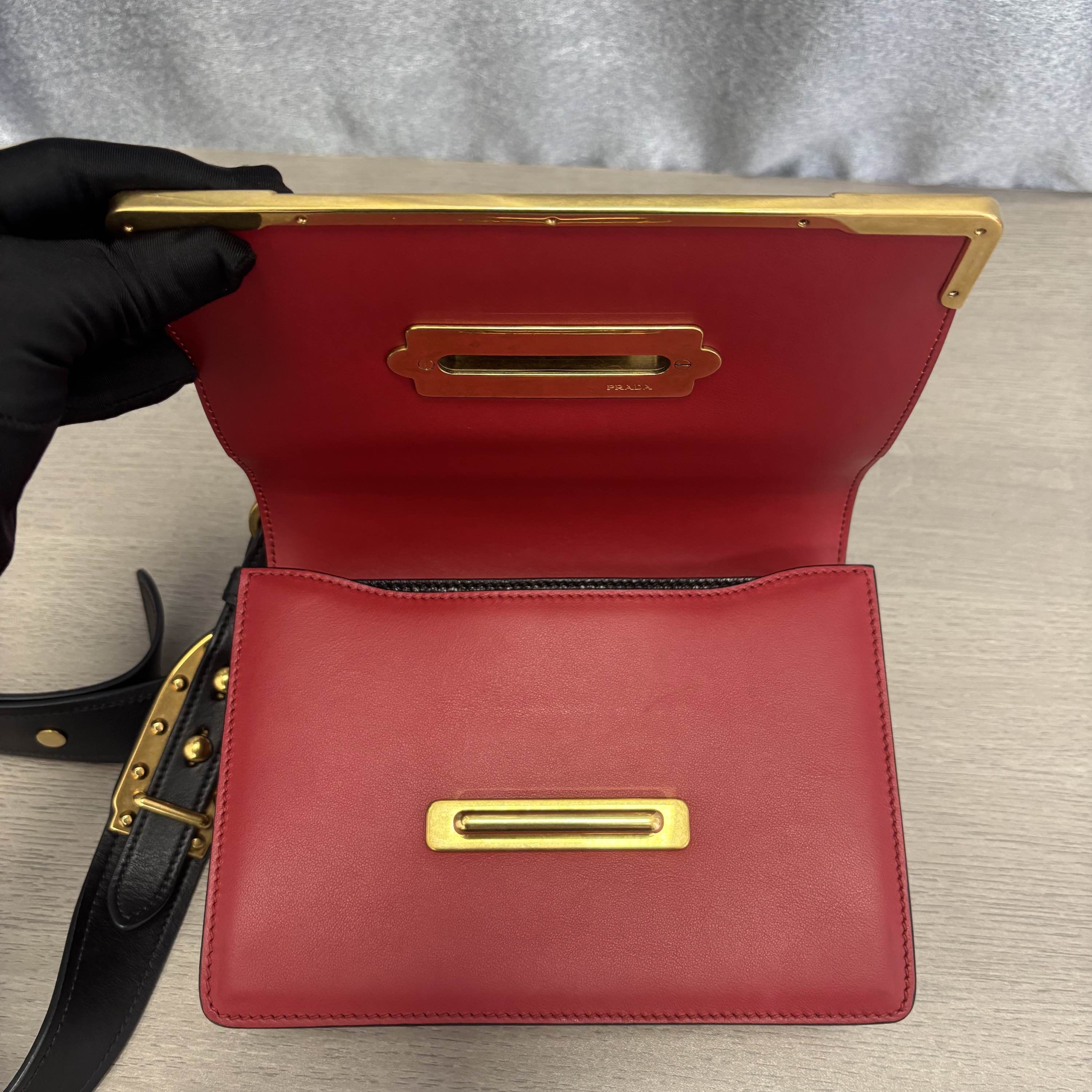 Prada Prada Cahier Leather Shoulder Bag Size ONE SIZE - 10 Thumbnail