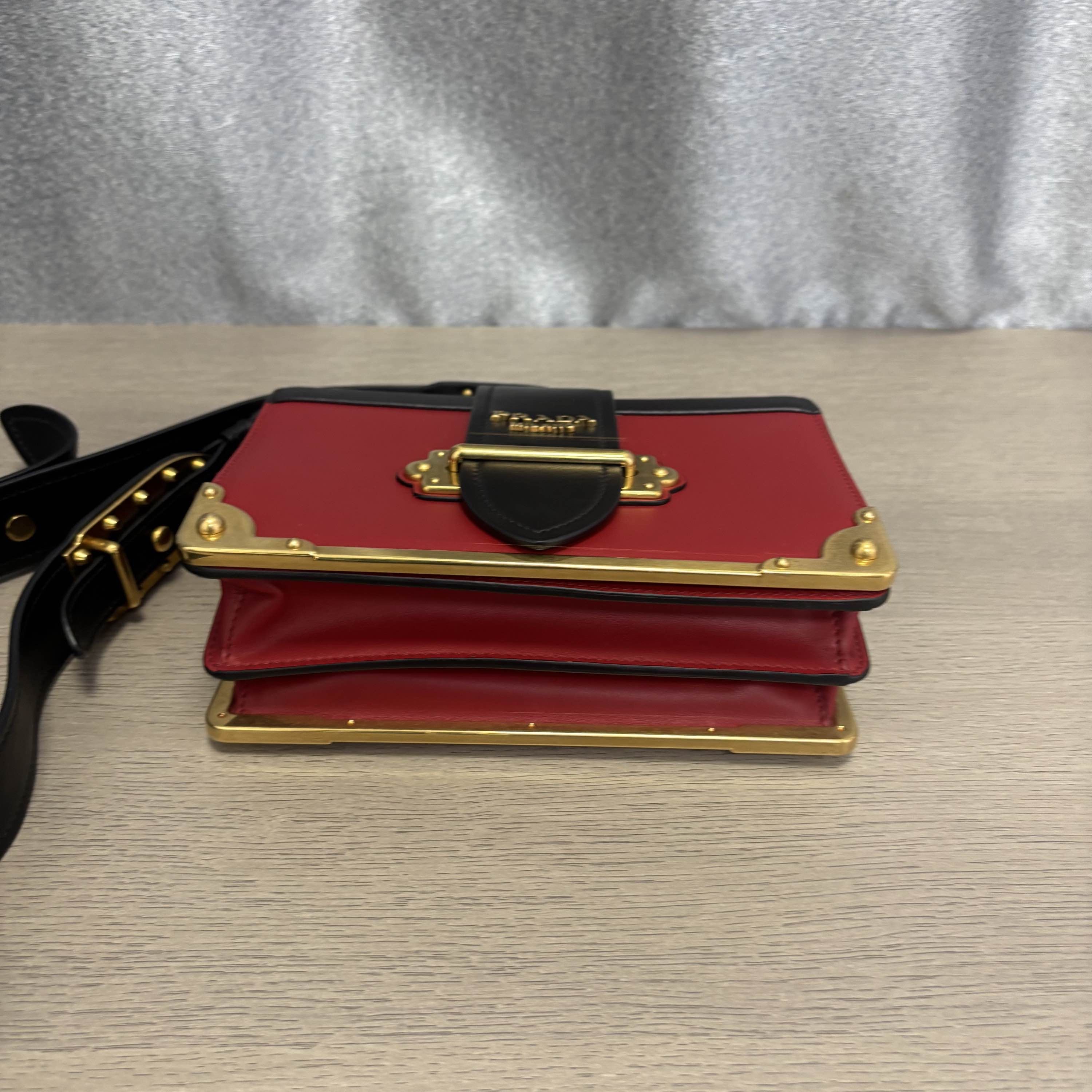 Prada Prada Cahier Leather Shoulder Bag Size ONE SIZE - 4 Thumbnail