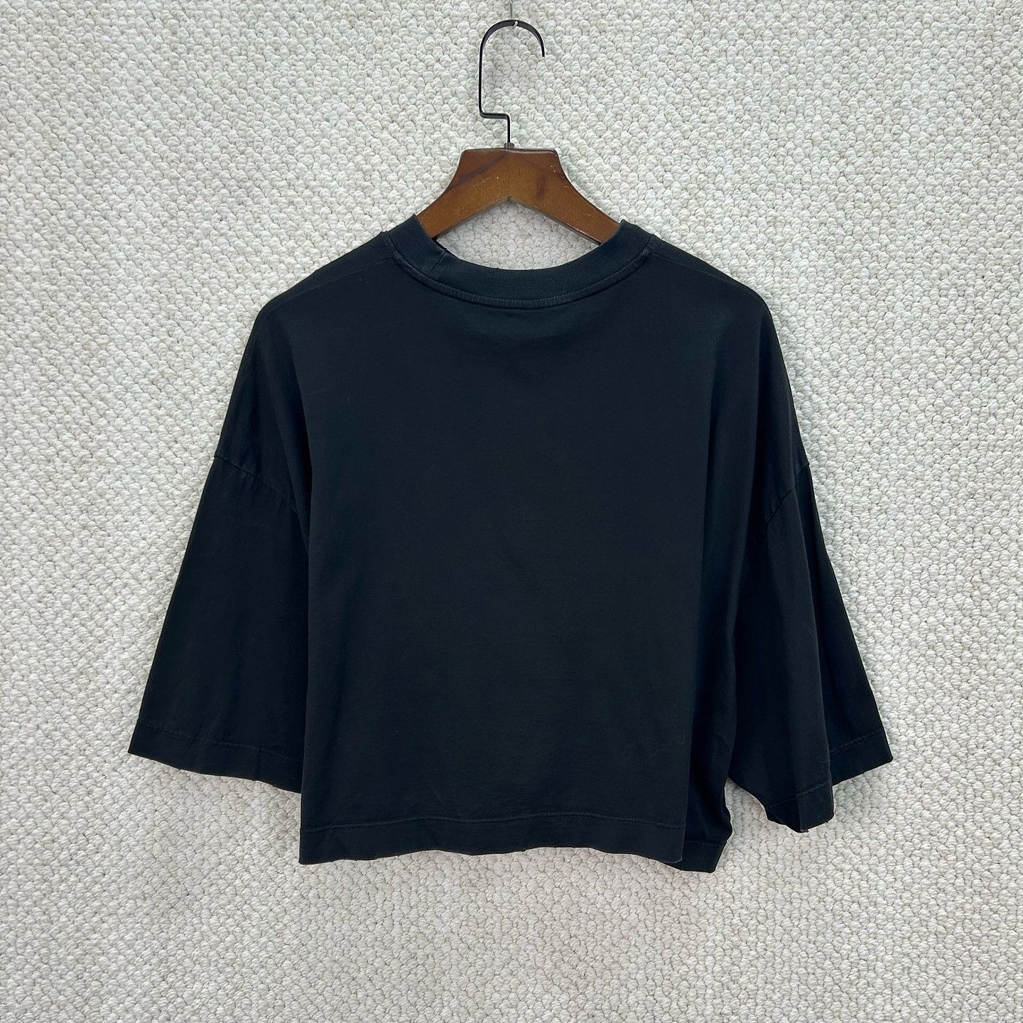 Prada Prada Triangle Logo Crop T-Shirt Size XS Size XS / US 0-2 / IT 36-38 - 2 Thumbnail