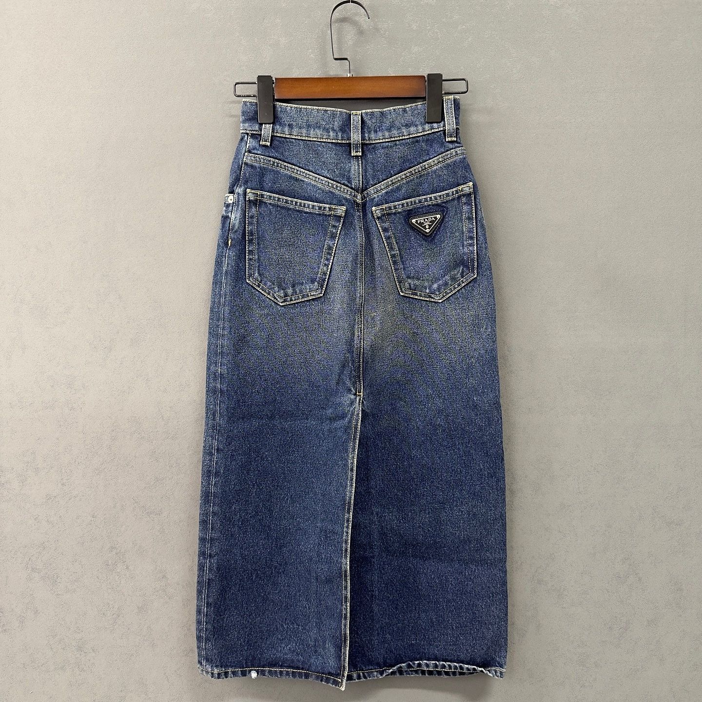 Prada Prada Logo Patch Denim Midi Skirt Size 36 Size 25" / US 0 / IT 36 - 2 Thumbnail
