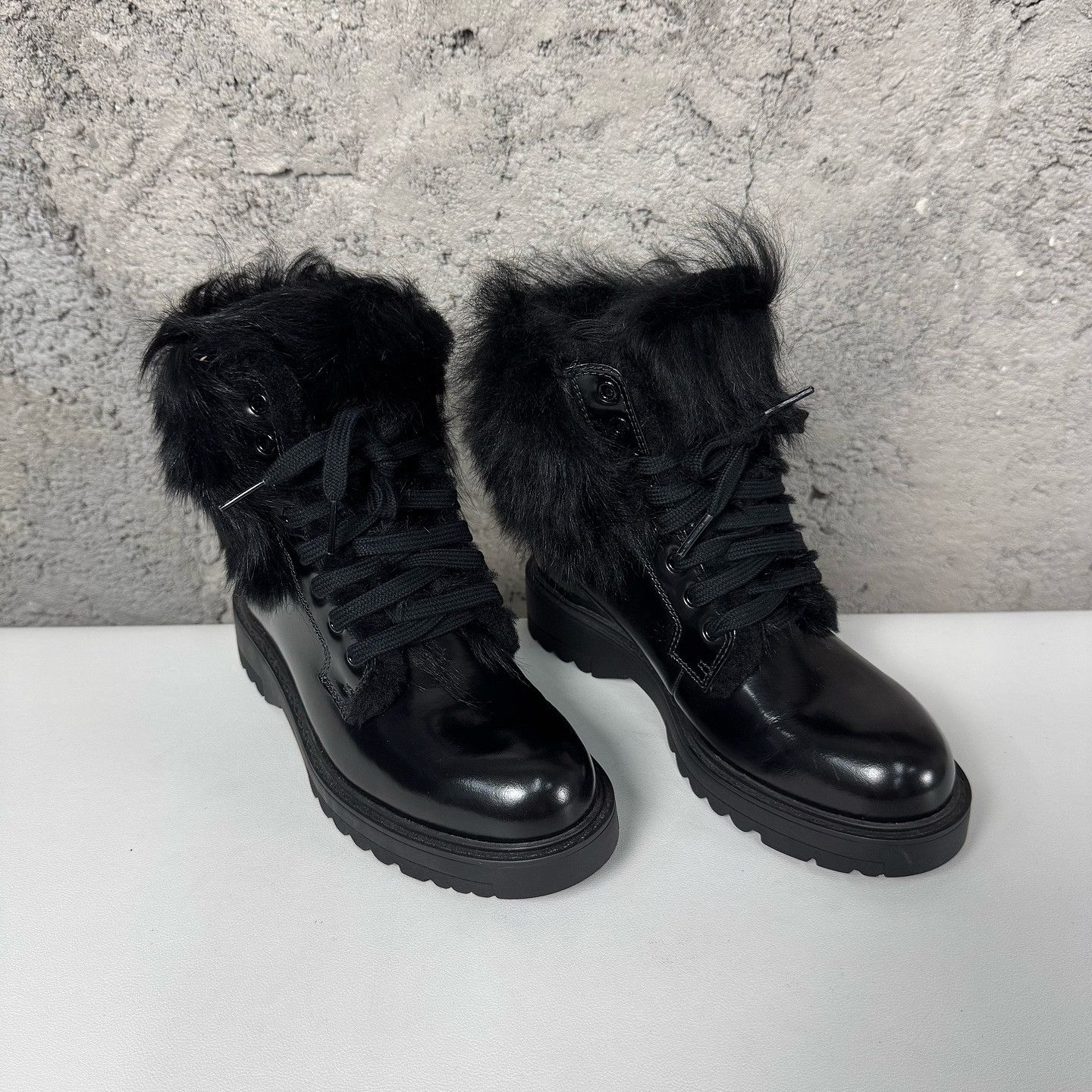 Prada Prada Black Fur Trim Lace Up Boots Size 35 Size US 5 / IT 35 - 6 Thumbnail