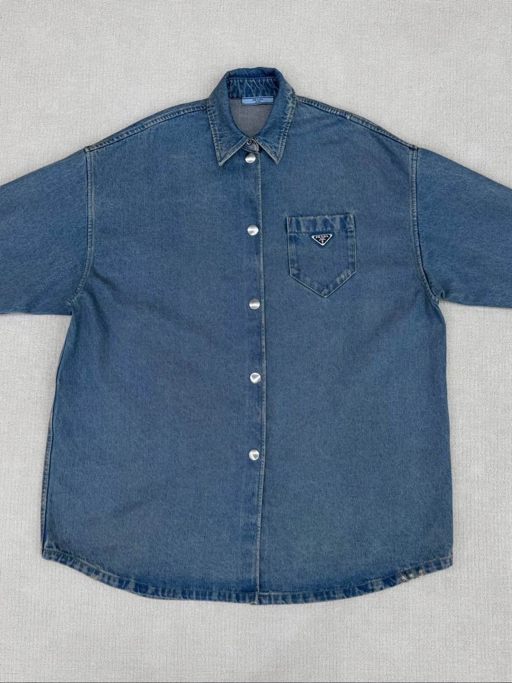 Prada Prada Logo Patch Denim Shirt Size 44 Size M / US 6-8 / IT 42-44 - 4 Thumbnail