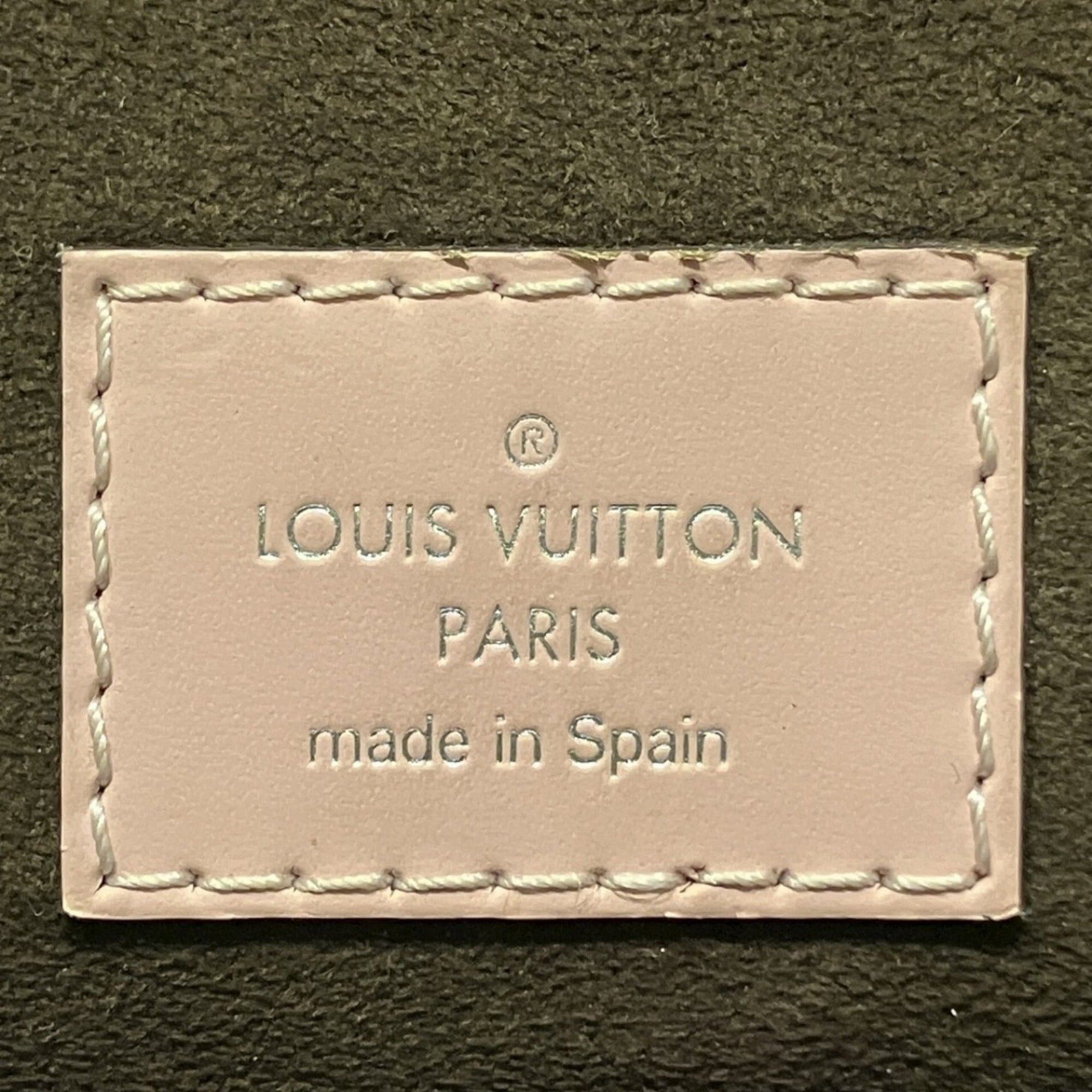 Louis Vuitton Louis Vuitton Cluny BB Handbag, Epi Leather, M41338 Size ONE SIZE - 4 Thumbnail