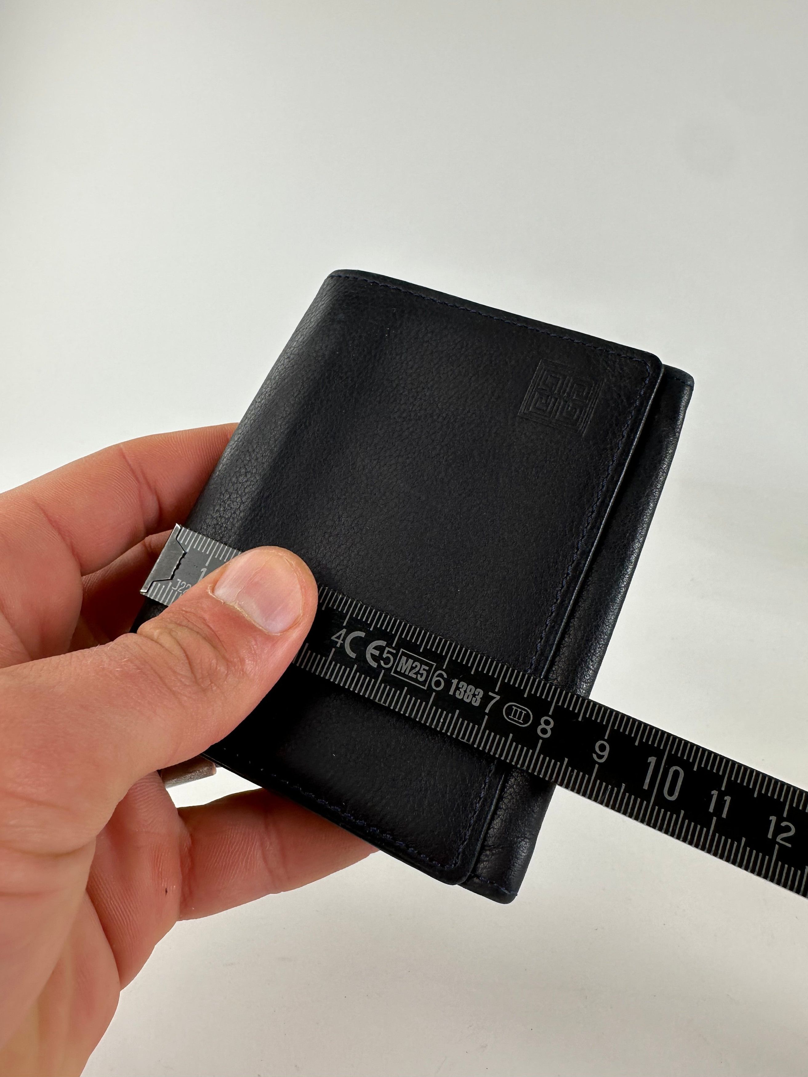 Givenchy Vintage 4G Logo Leather Bifold Wallet Navy Size ONE SIZE - 7 Thumbnail