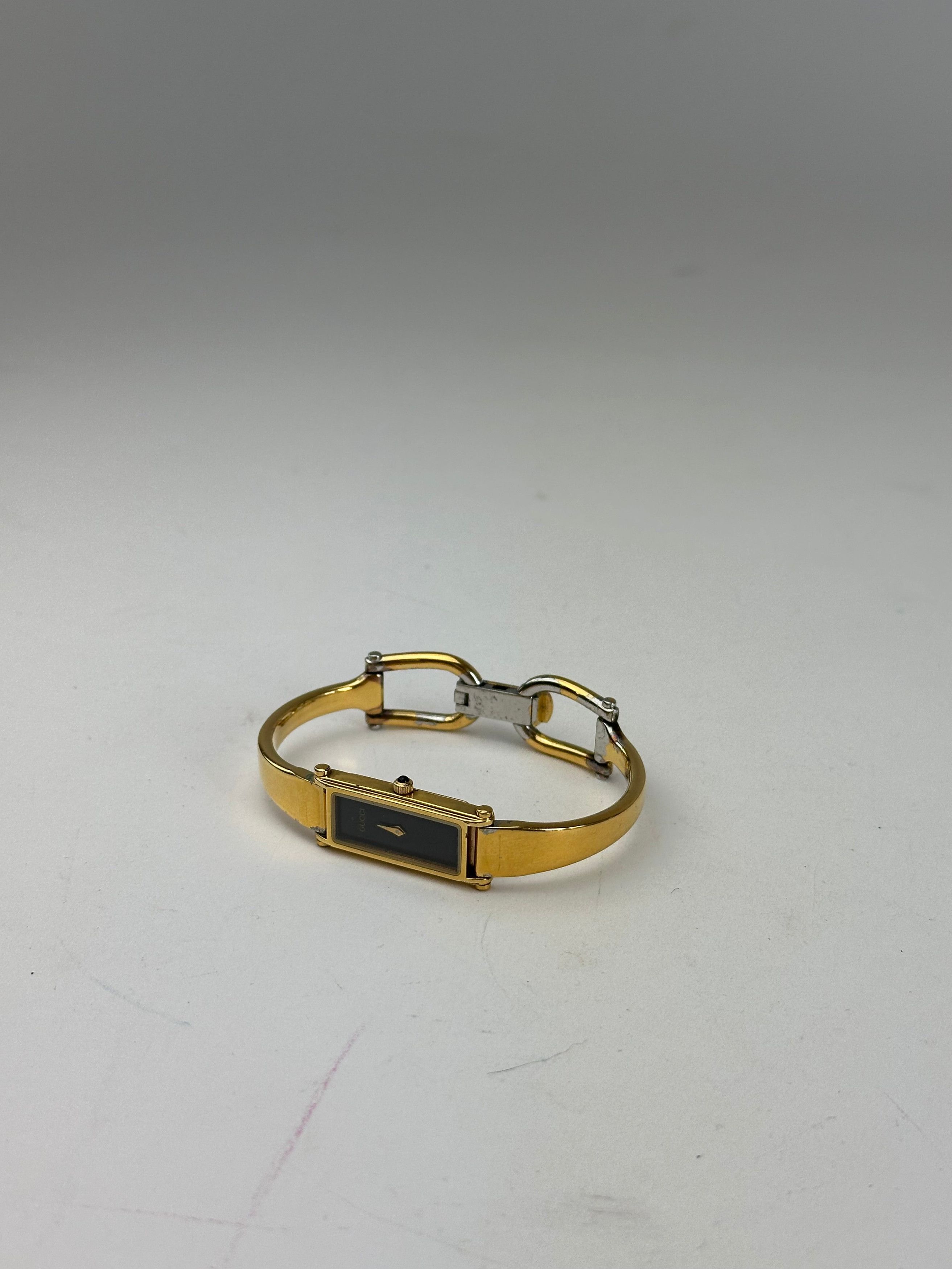 Gucci Vintage Gold-Tone Bangle Ladies Watch Model 1500 Size ONE SIZE - 5 Thumbnail