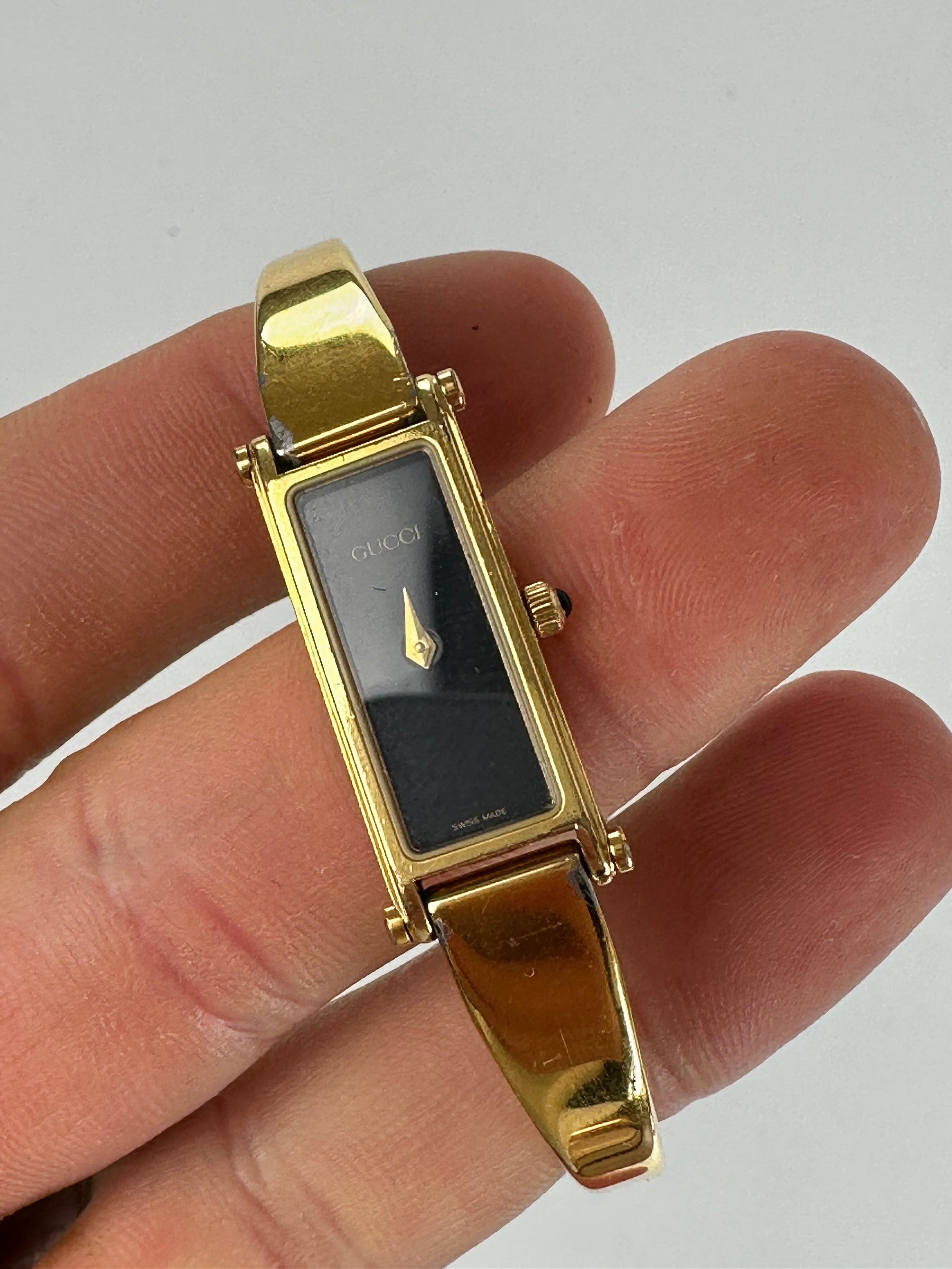 Gucci Vintage Gold-Tone Bangle Ladies Watch Model 1500 Size ONE SIZE - 4 Thumbnail