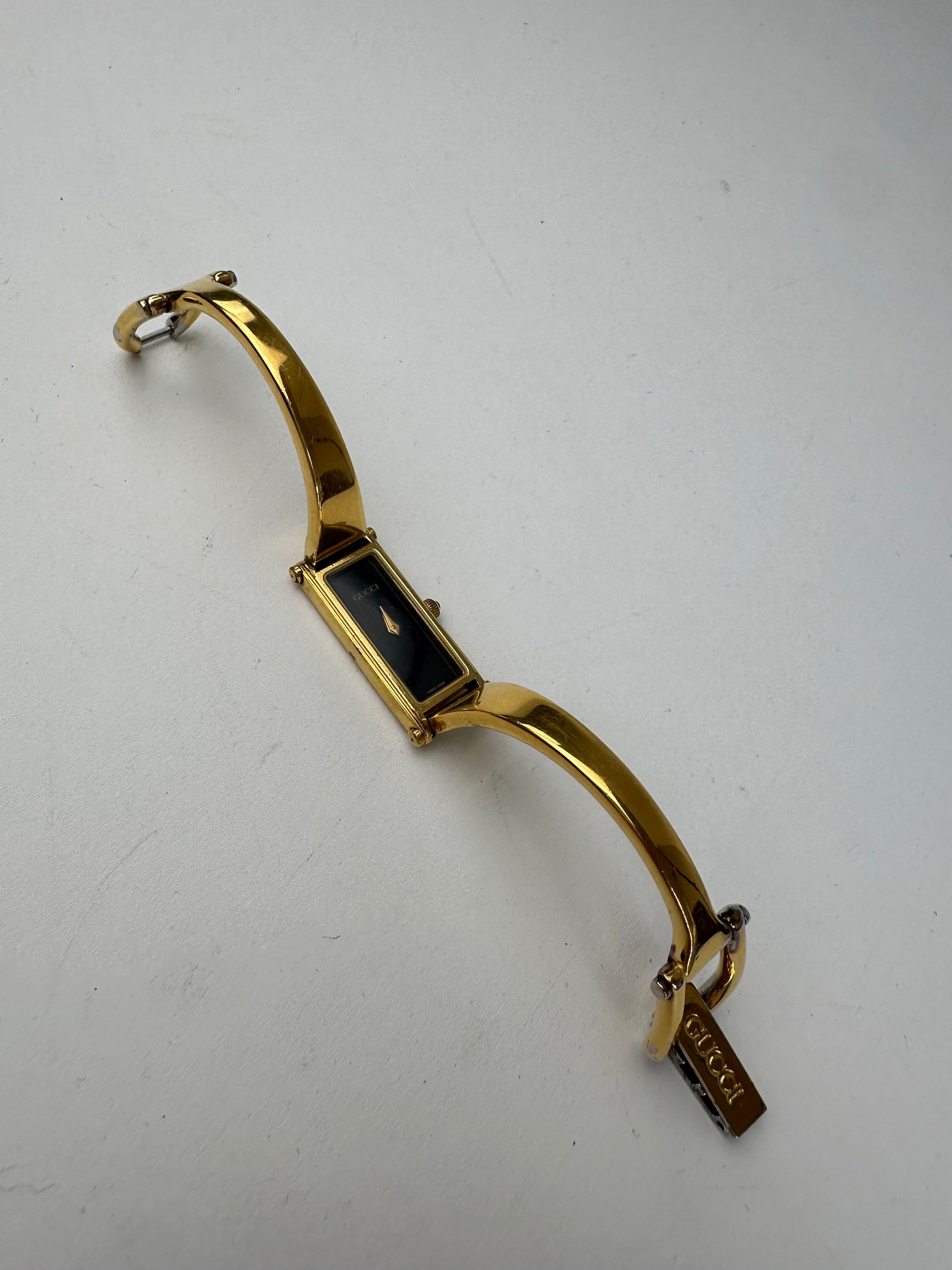 Gucci Vintage Gold-Tone Bangle Ladies Watch Model 1500 Size ONE SIZE - 9 Thumbnail