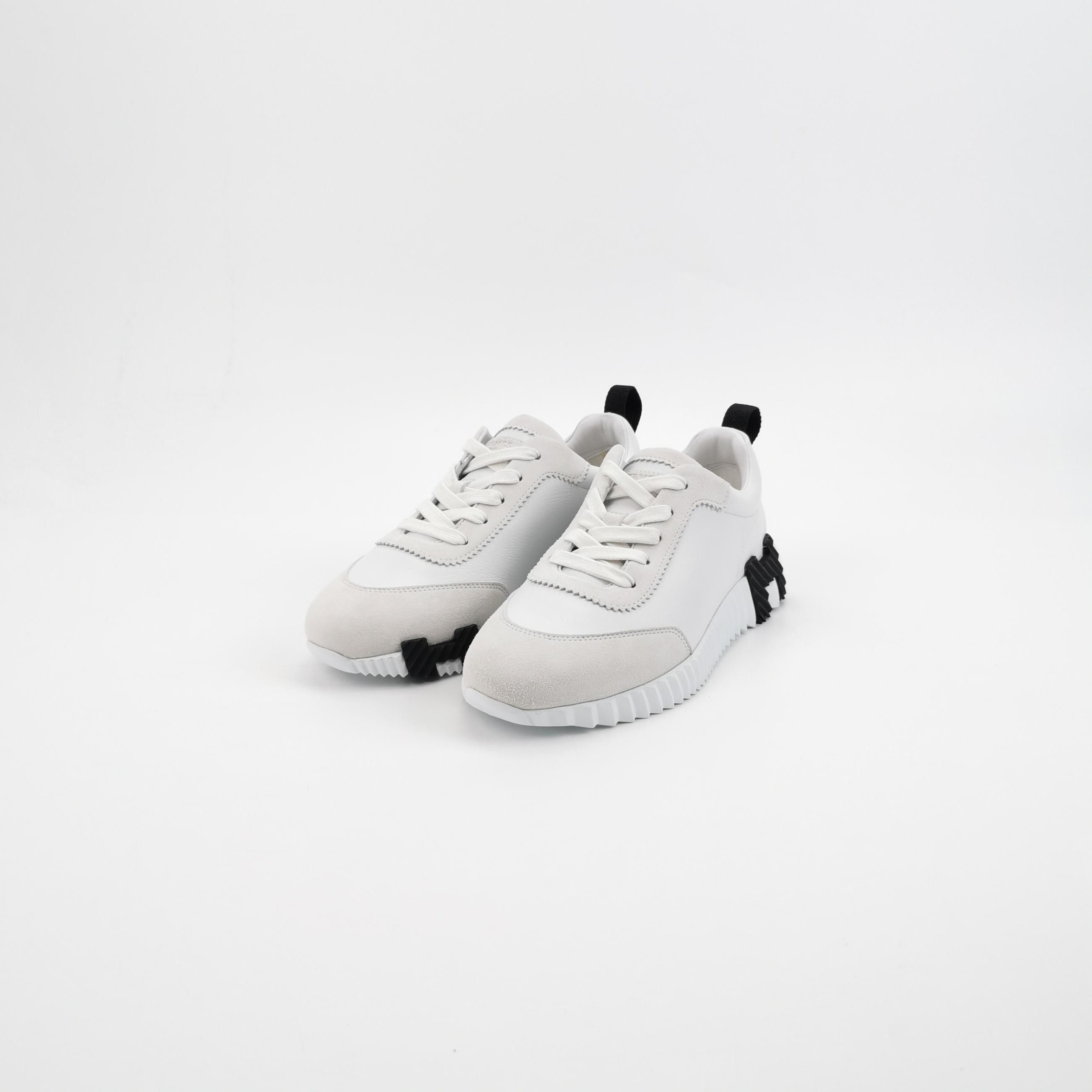Hermes Hermes Women 6 Lowtop Sneakers Size US 6 / IT 36 - 2 Thumbnail