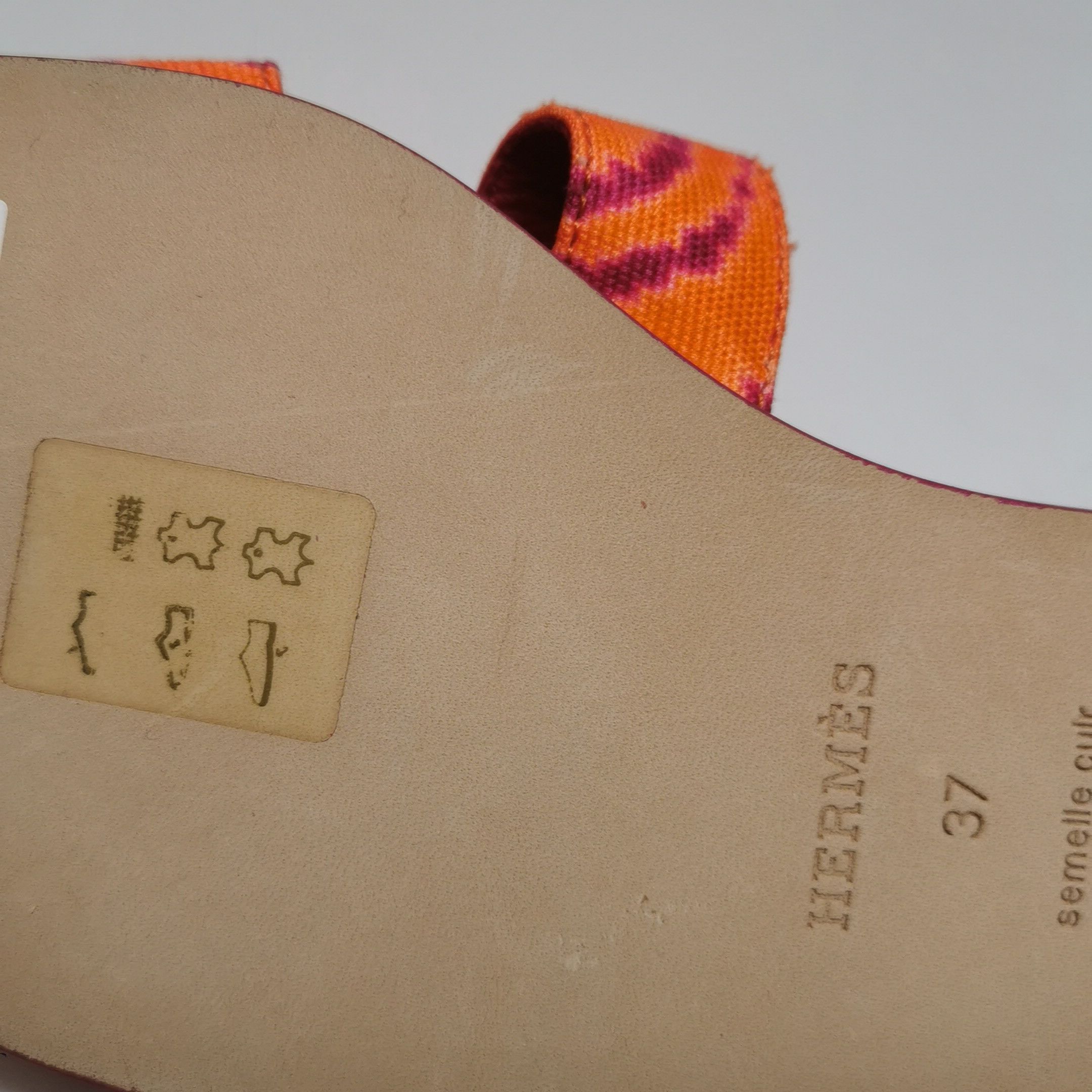 Hermes Hermes Women 7 Sandals Size US 7 / IT 37 - 10 Thumbnail