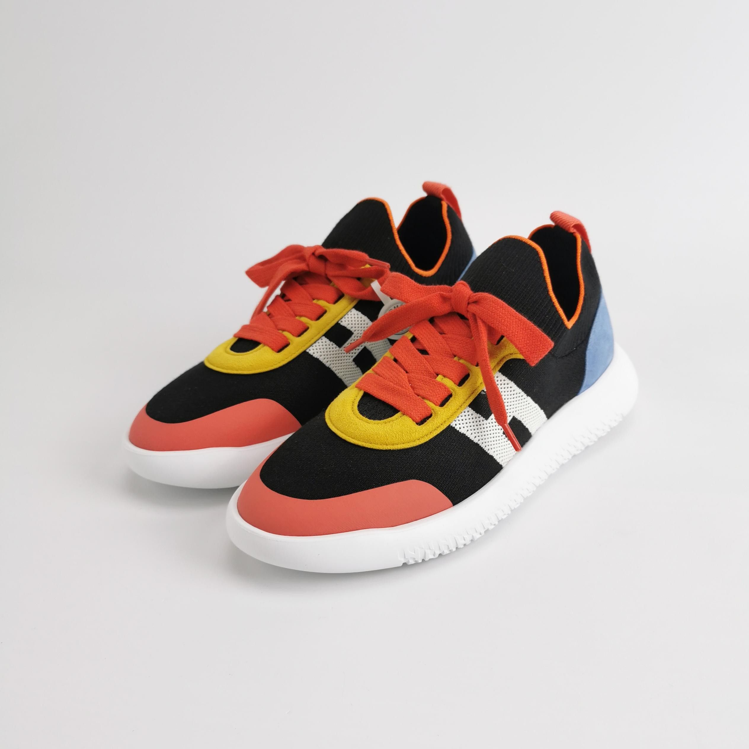 Hermes Hermes Women 7 Lowtop Sneakers Size US 7 / IT 37 - 2 Thumbnail