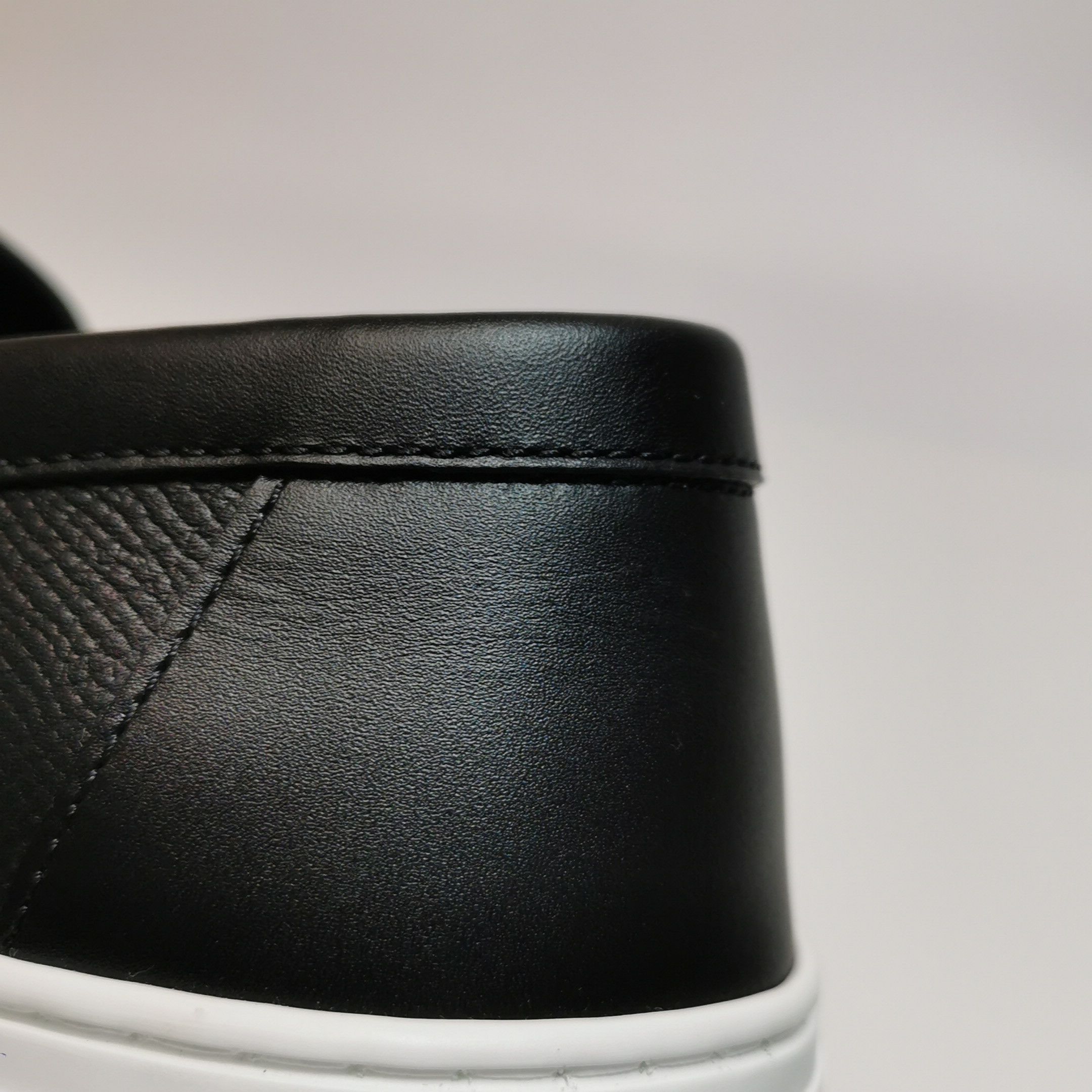 Hermes Hermes Women 7-5 Lowtop Sneakers Size US 7.5 / IT 37.5 - 5 Thumbnail