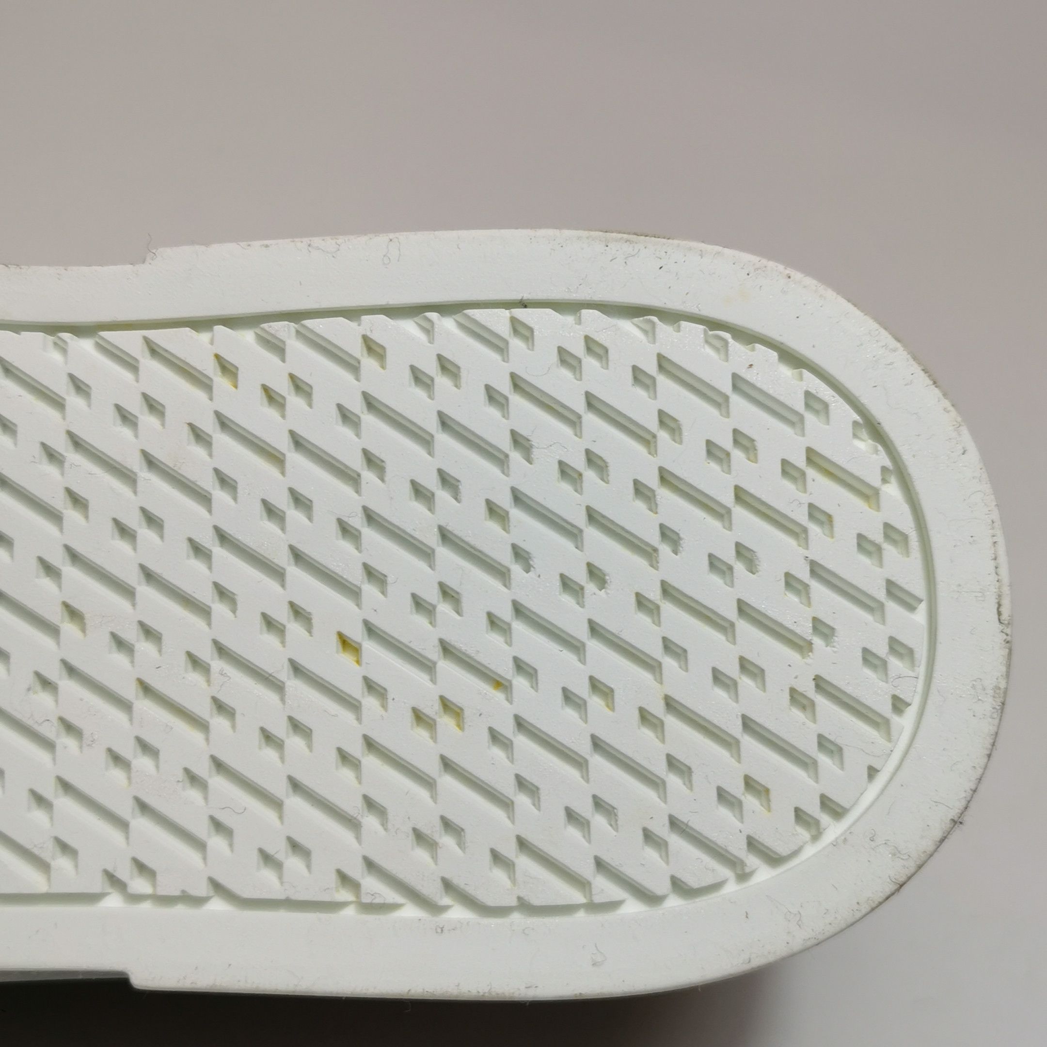 Hermes Hermes Women 7 Lowtop Sneakers Size US 7 / IT 37 - 8 Thumbnail