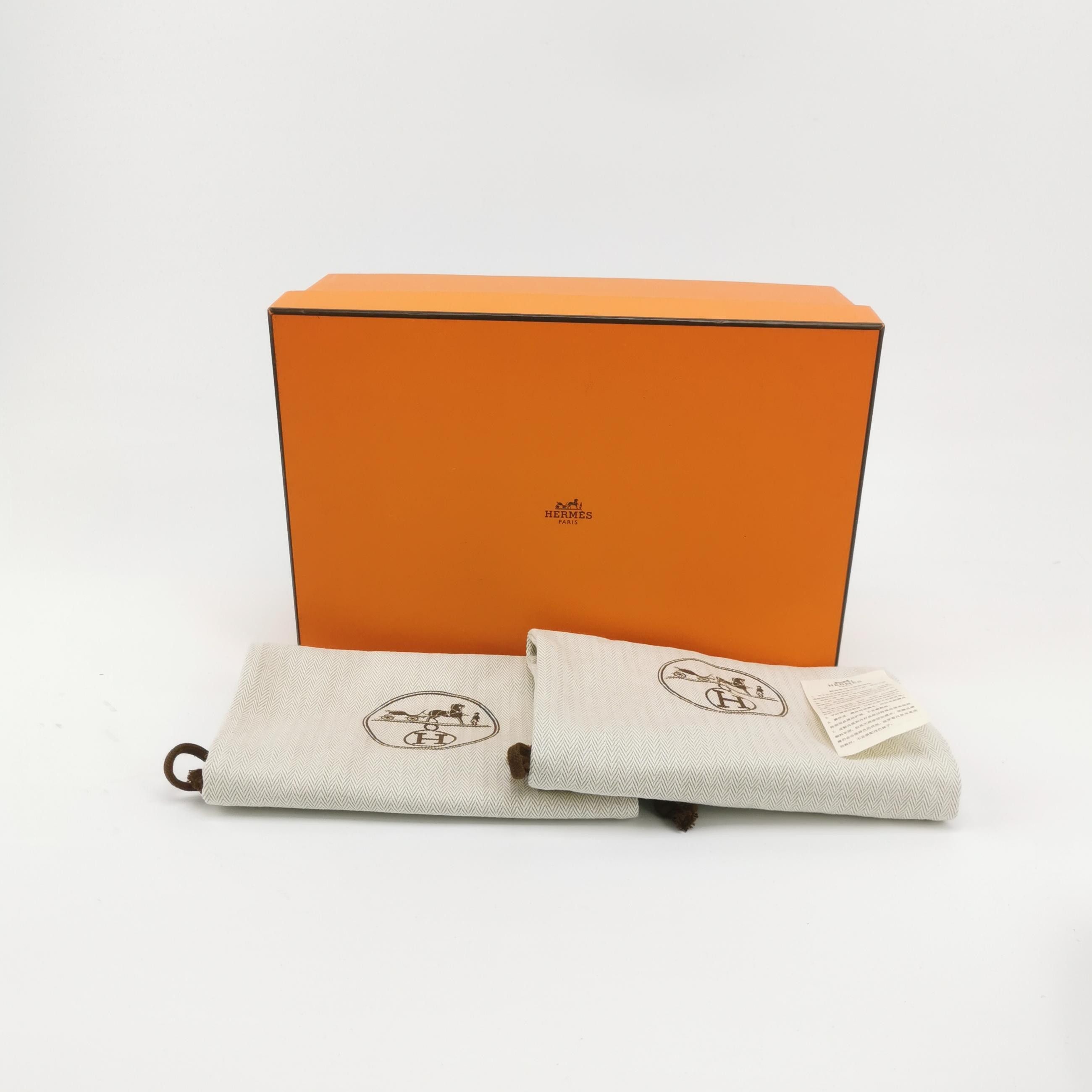 Hermes Hermes Women 7-5 Lowtop Sneakers Size US 7.5 / IT 37.5 - 6 Thumbnail
