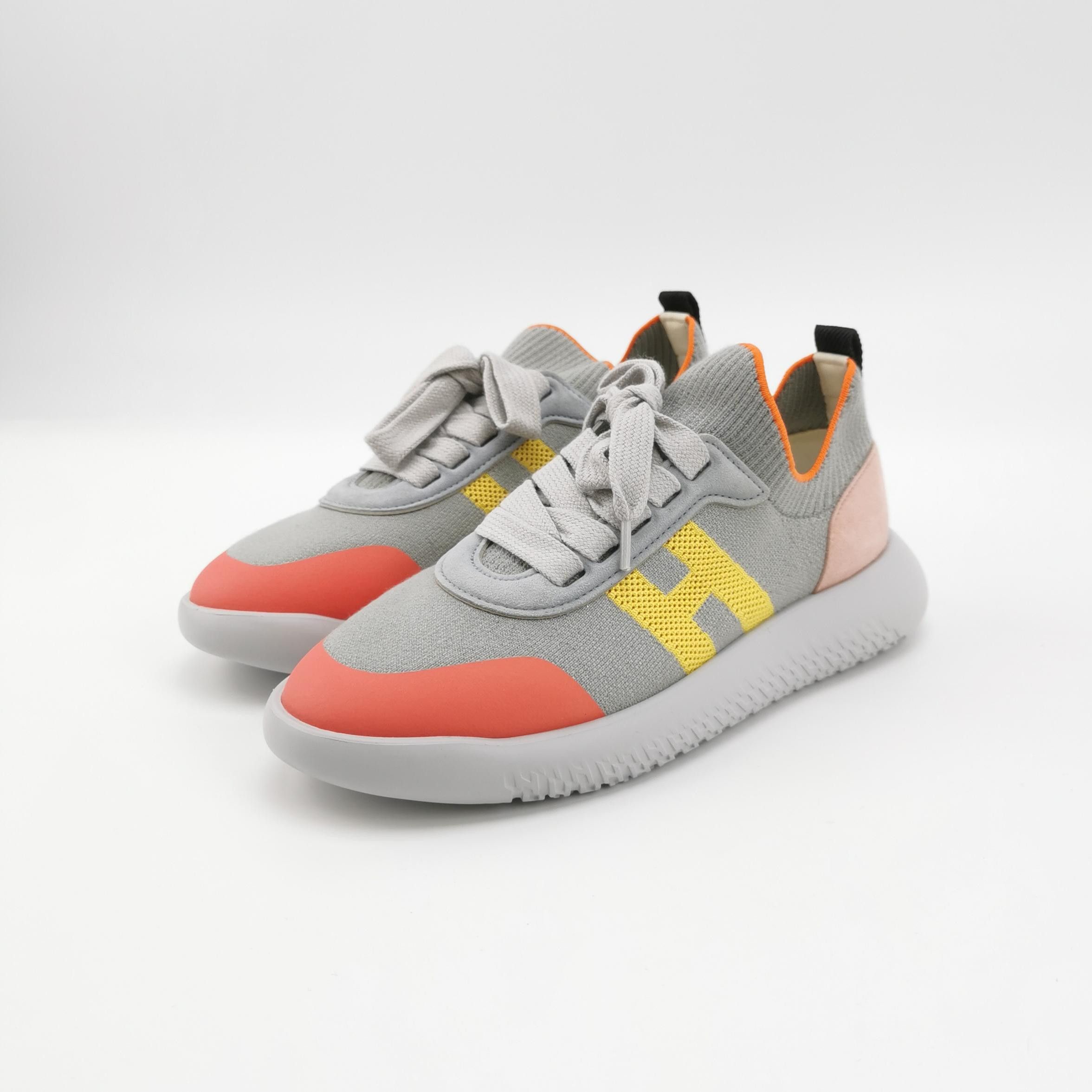 Hermes Hermes Women 5 Lowtop Sneakers Size US 5 / IT 35 - 2 Thumbnail