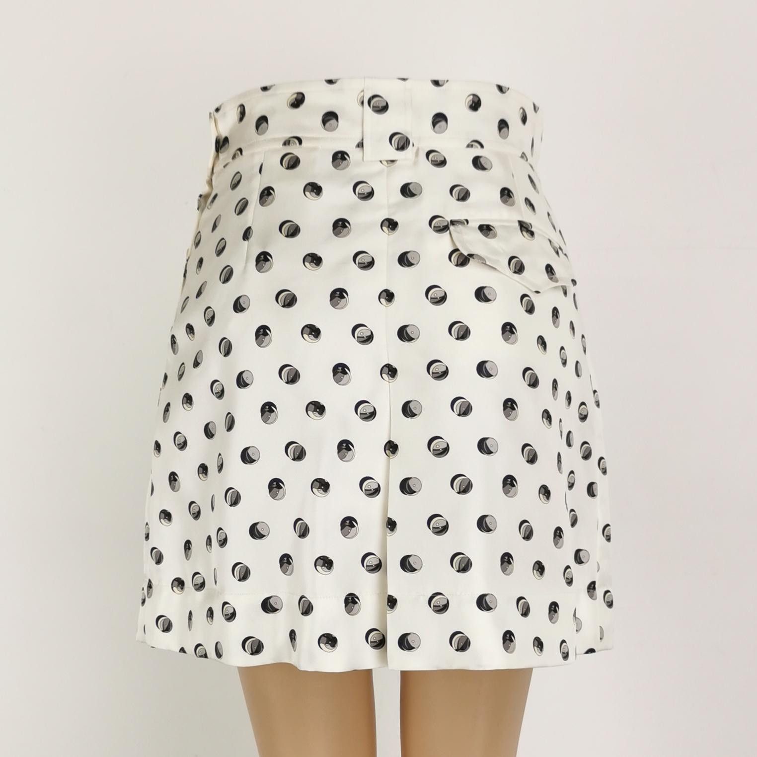 Hermes Hermes Women 34 Shorts Size 34" / US 12 / IT 48 - 3 Thumbnail