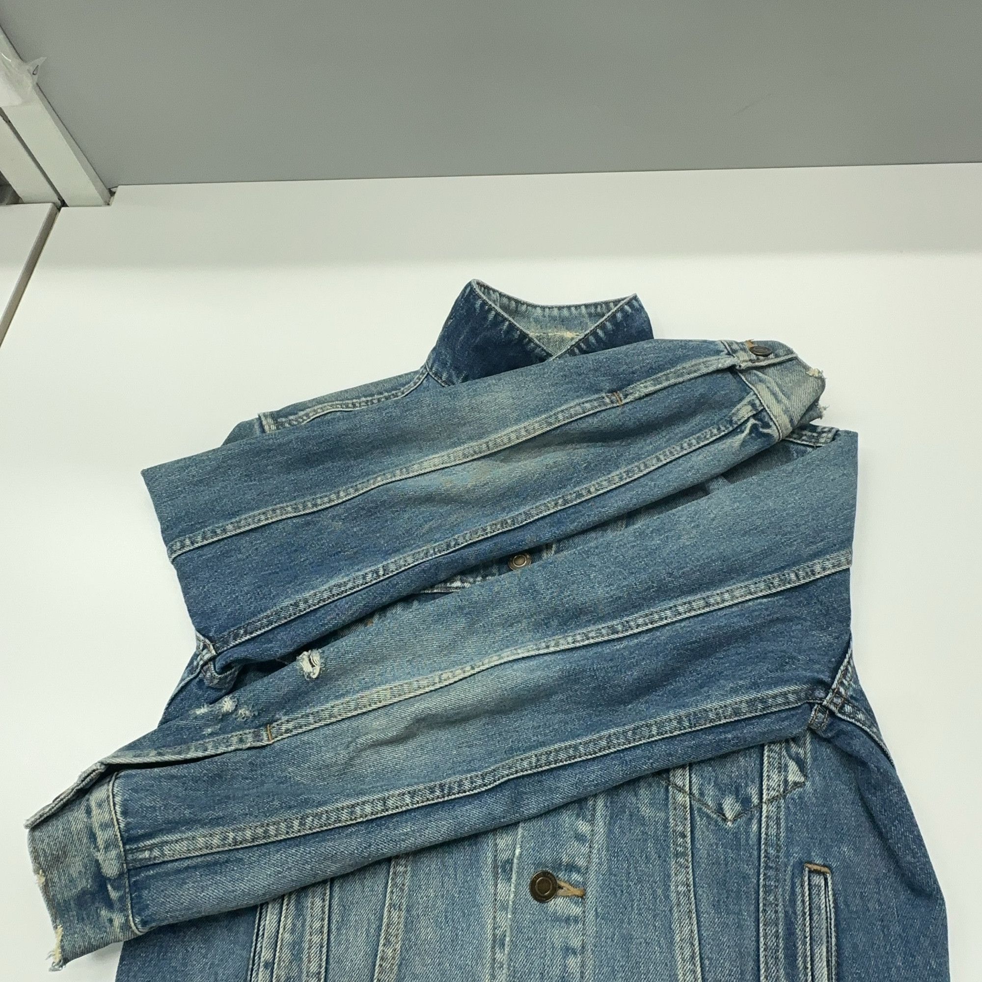 Saint Laurent Paris Saint Laurent Patch Denim Jacket Size S Size US S / EU 44-46 / 1 - 9 Thumbnail