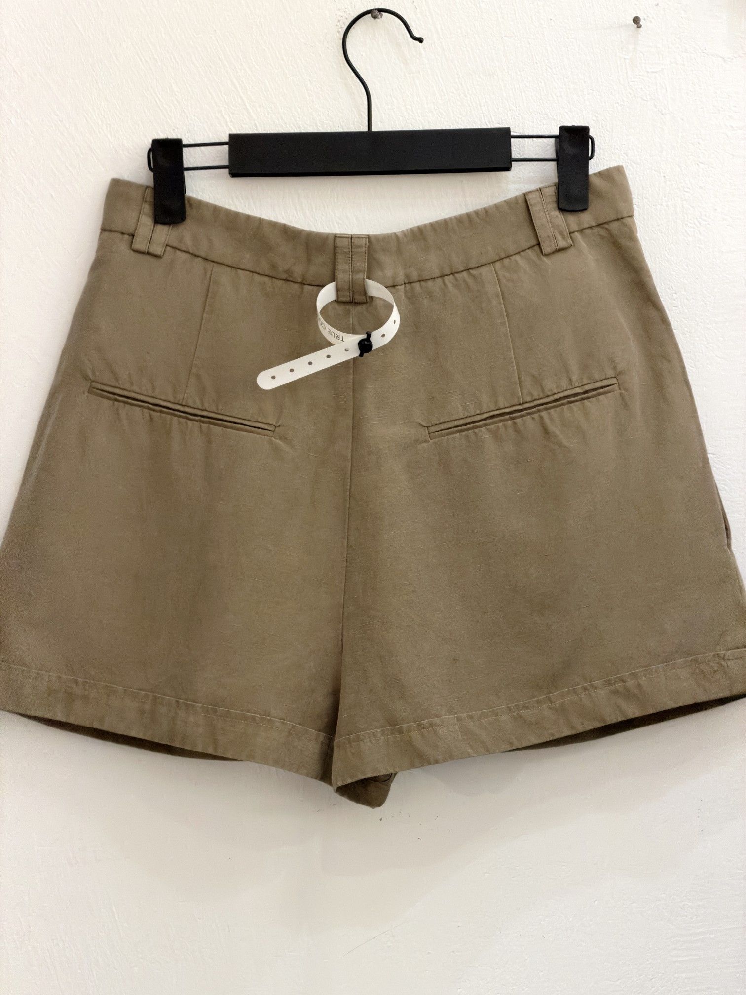 Saint Laurent Paris Saint Laurent Silk Linen Pleated Shorts F38 Size 27" / US 4 / IT 40 - 2 Thumbnail