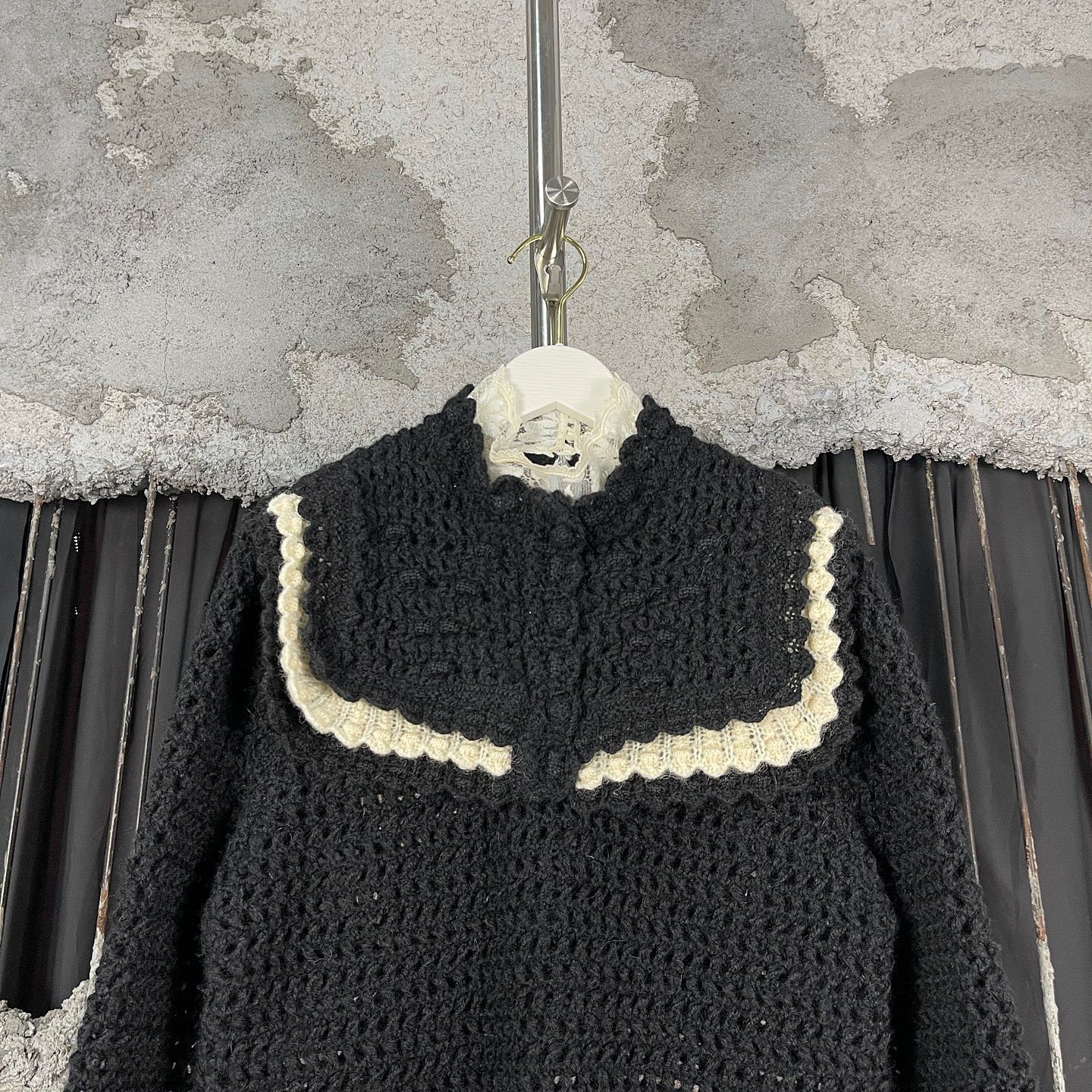 Saint Laurent Paris Saint Laurent Crochet Lace Collar Sweater Size L Size L / US 10 / IT 46 - 5 Thumbnail