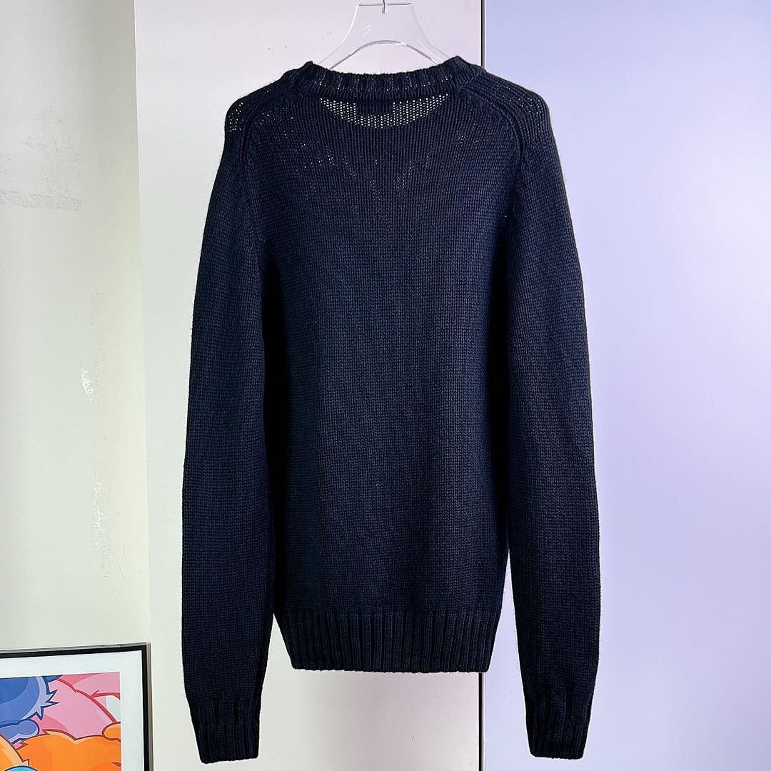Saint Laurent Paris Saint Laurent Heart Patch Cashmere Sweater Size S Size S / US 4 / IT 40 - 2 Thumbnail