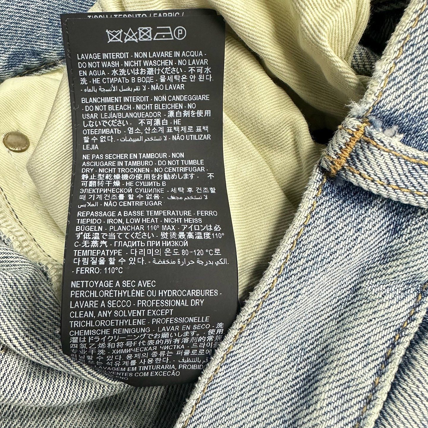Saint Laurent Paris Saint Laurent Light Wash Denim Jeans Size 30 Size US 30 / EU 46 - 7 Thumbnail