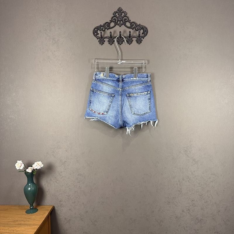 Saint Laurent Paris Saint Laurent Distressed Denim Shorts Size 26 Size 26" / US 2 / IT 38 - 2 Thumbnail