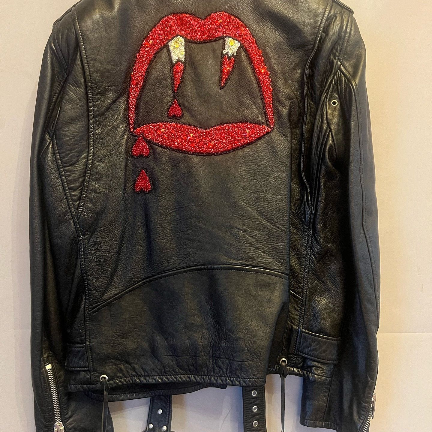 Saint Laurent Paris Saint Laurent Beaded Lips Leather Jacket US M Size US M / EU 48-50 / 2 - 2 Thumbnail