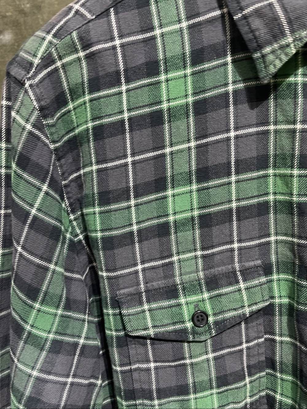 Saint Laurent Paris Saint Laurent Green Plaid Flannel Shirt Size L Size US L / EU 52-54 / 3 - 6 Thumbnail