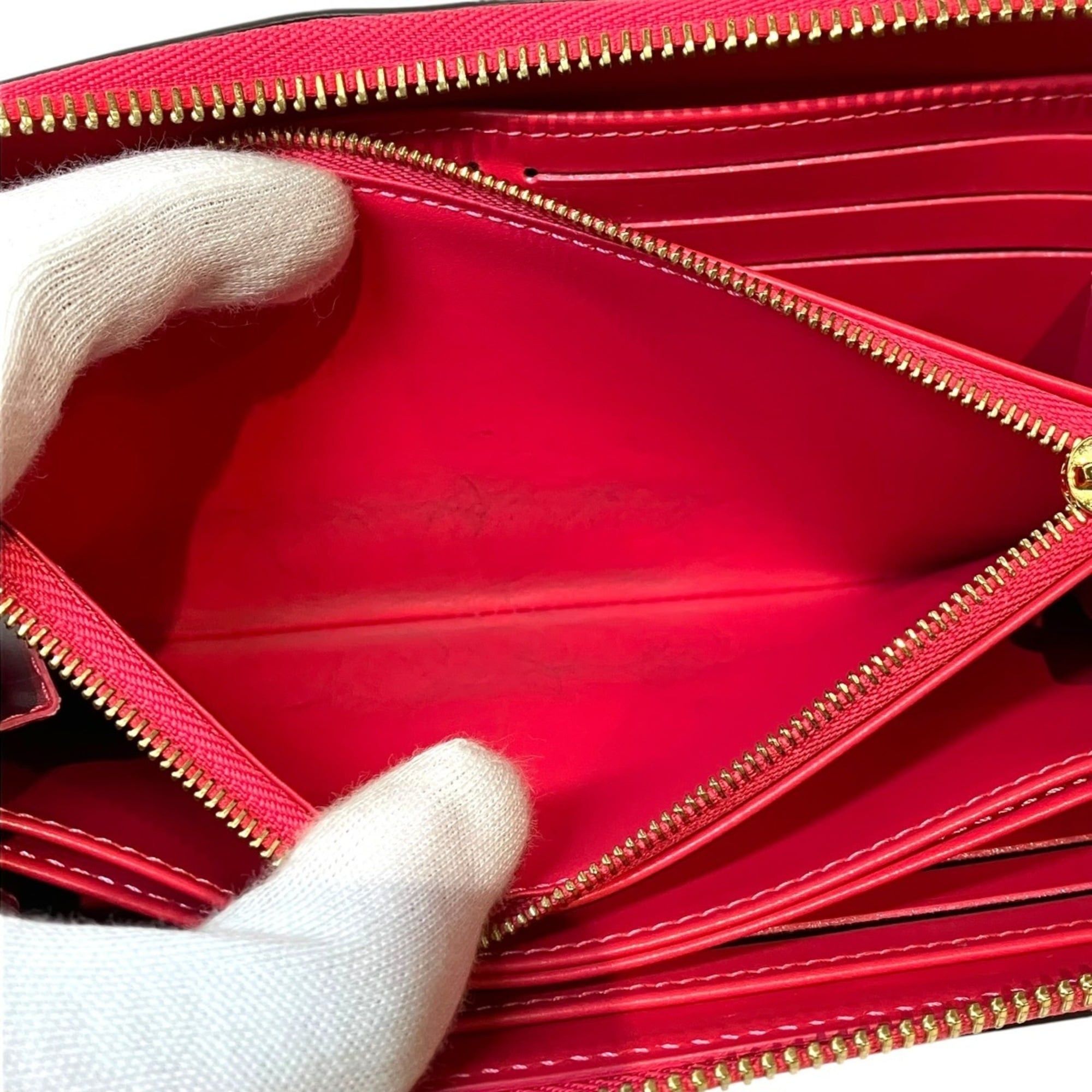 Louis Vuitton Louis Vuitton Zippy Wallet, 2022 Valentine's Day Limited Edition Long Monogram Vernis Leather, M81154 Size ONE SIZE - 8 Thumbnail