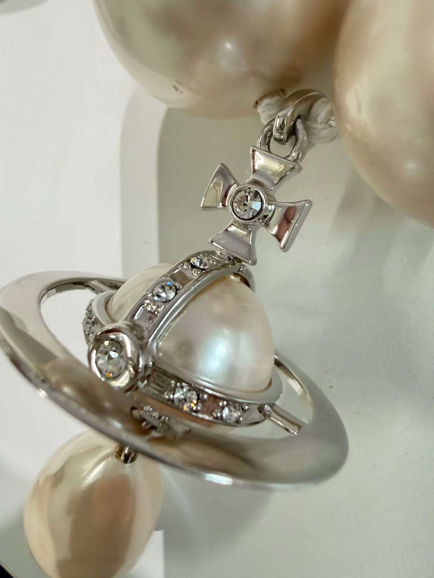 Vivienne Westwood Vivienne Westwood Saturn Pearl Necklace Size ONE SIZE - 3 Thumbnail