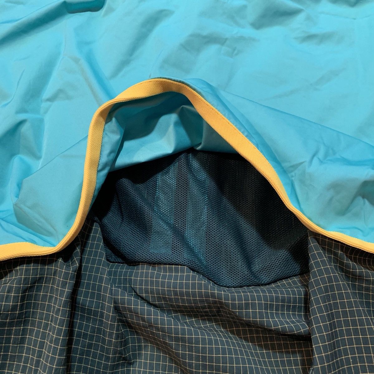 Nike on sale ACG Woven Hooded Jacket Atomic Teal