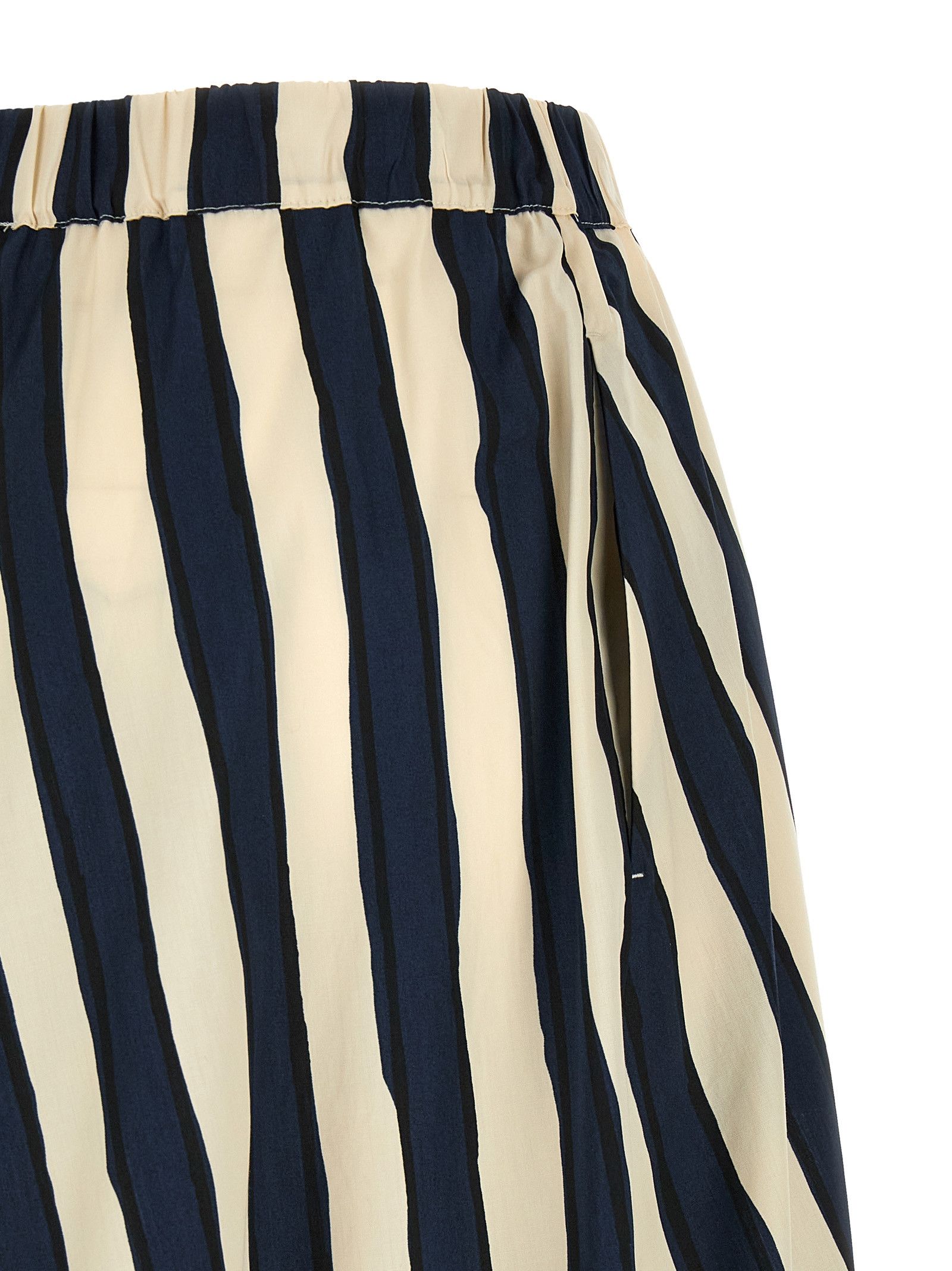 Weekend Max Mara 'WkdUomo' skirt Size 30" / US 8 / IT 44 - 4 Thumbnail