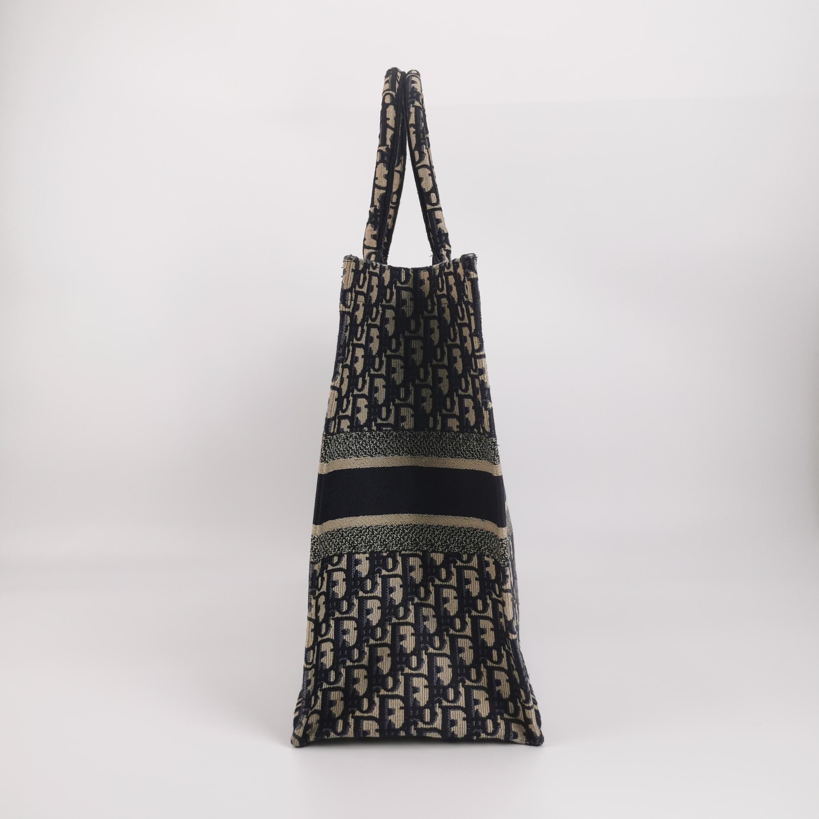 Dior Dior Women os Tote Bags Size ONE SIZE - 3 Thumbnail