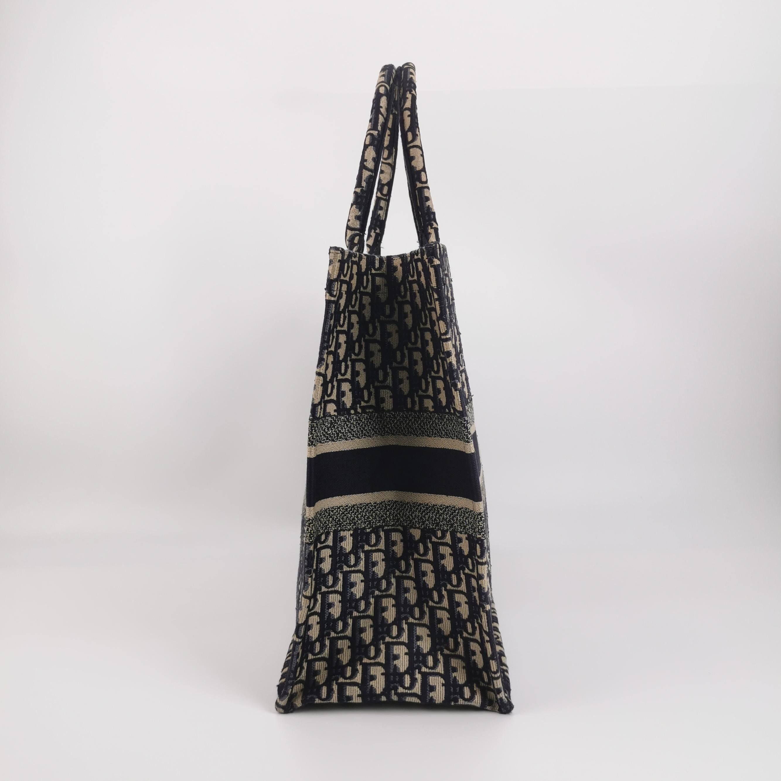 Dior Dior Women os Tote Bags Size ONE SIZE - 4 Thumbnail