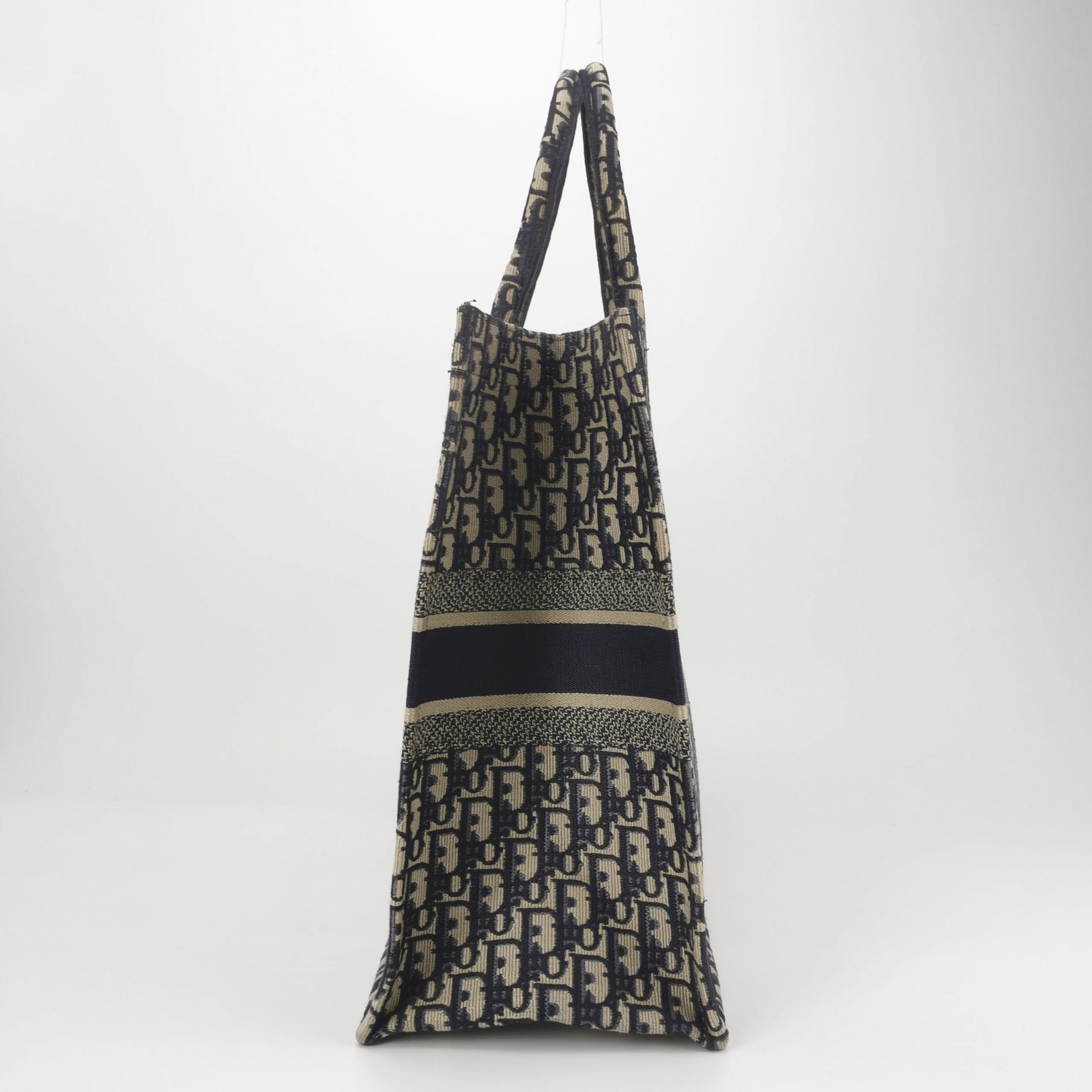 Dior Dior Women os Tote Bags Size ONE SIZE - 4 Thumbnail