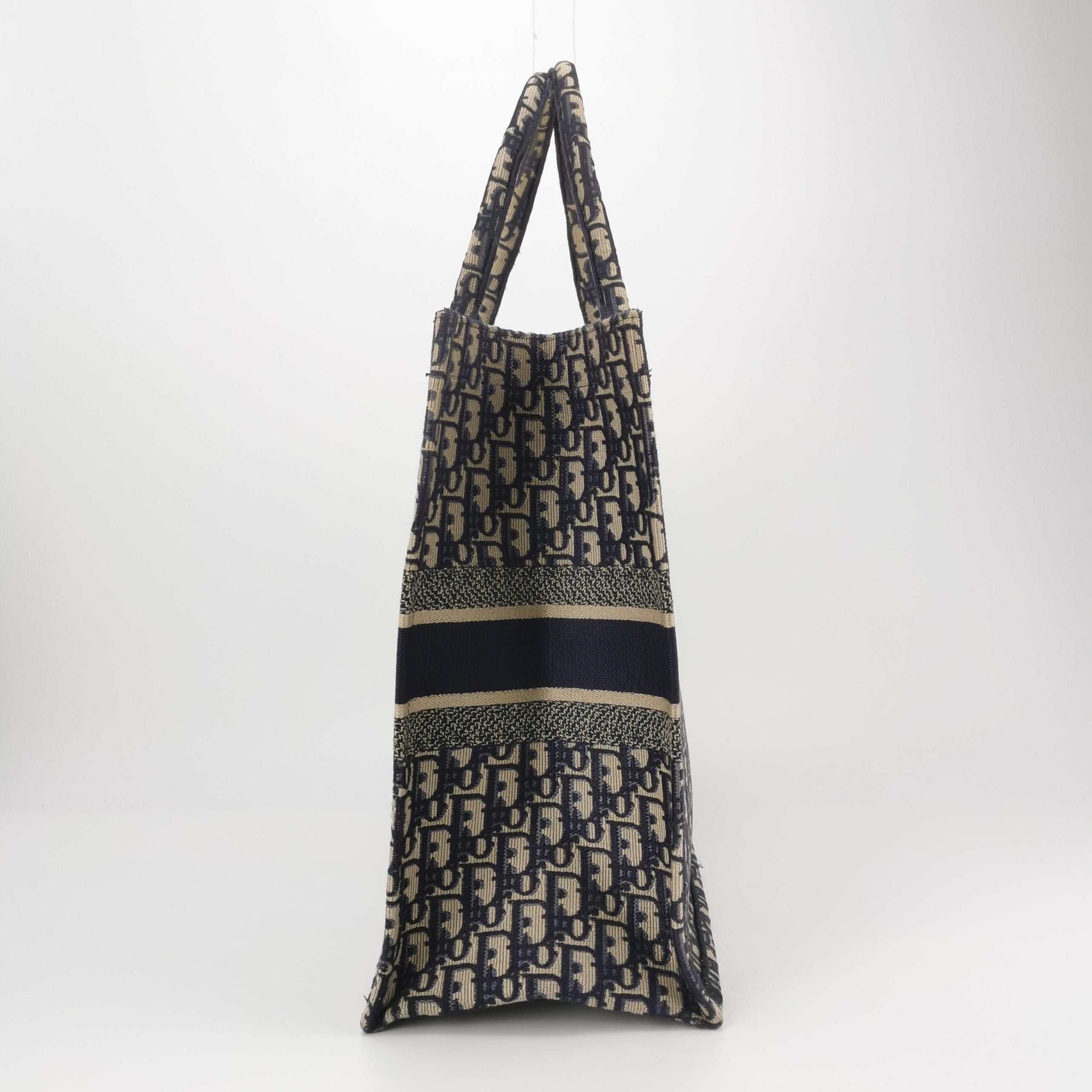 Dior Dior Women os Tote Bags Size ONE SIZE - 3 Thumbnail