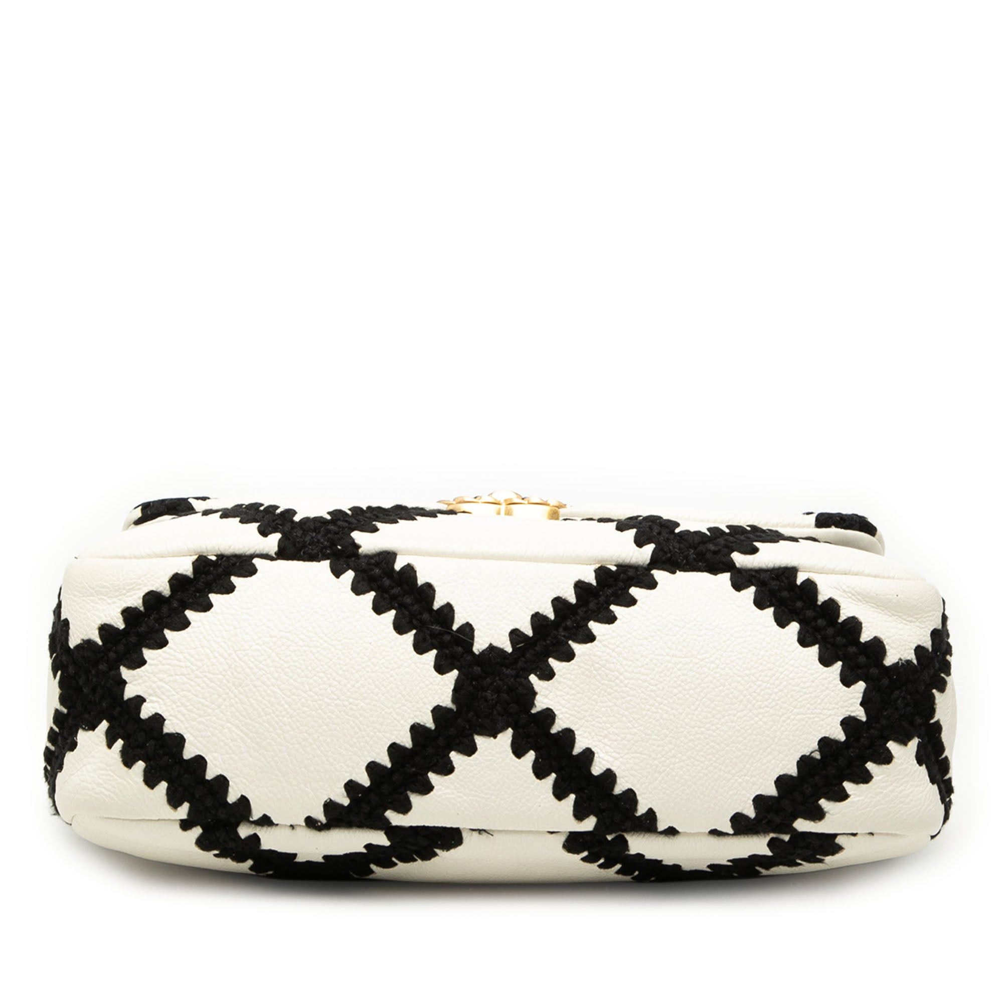 Chanel Medium Crochet Calfskin 19 Flap Size ONE SIZE - 3 Thumbnail